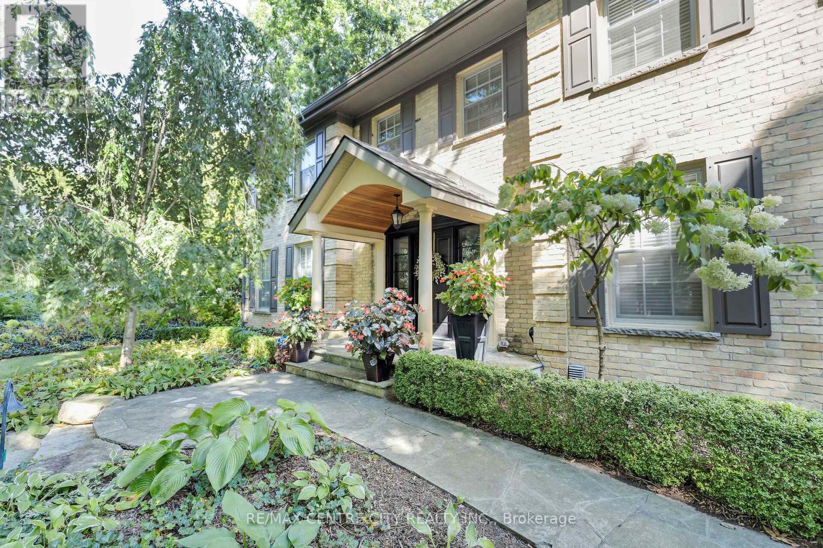 Property at 129 WYCHWOOD PLACE image 4