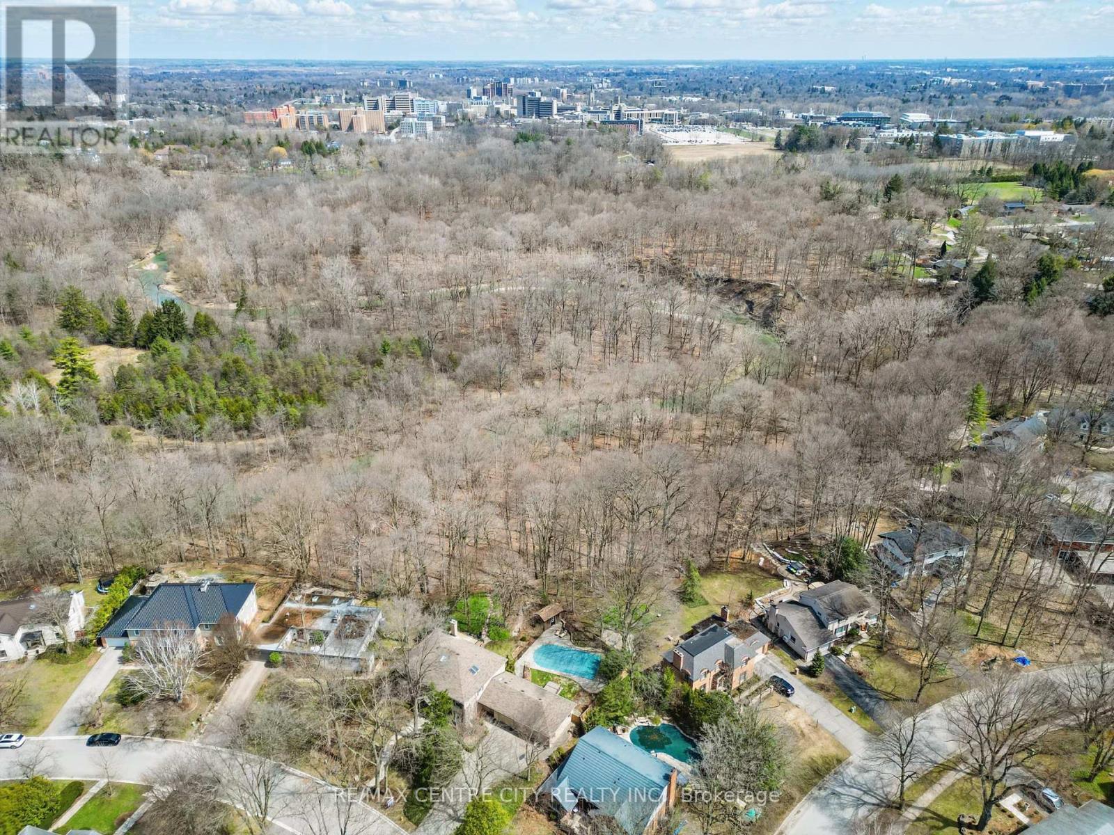 129 Wychwood Place, London North, Ontario  N6G 1S7 - Photo 47 - X12339106