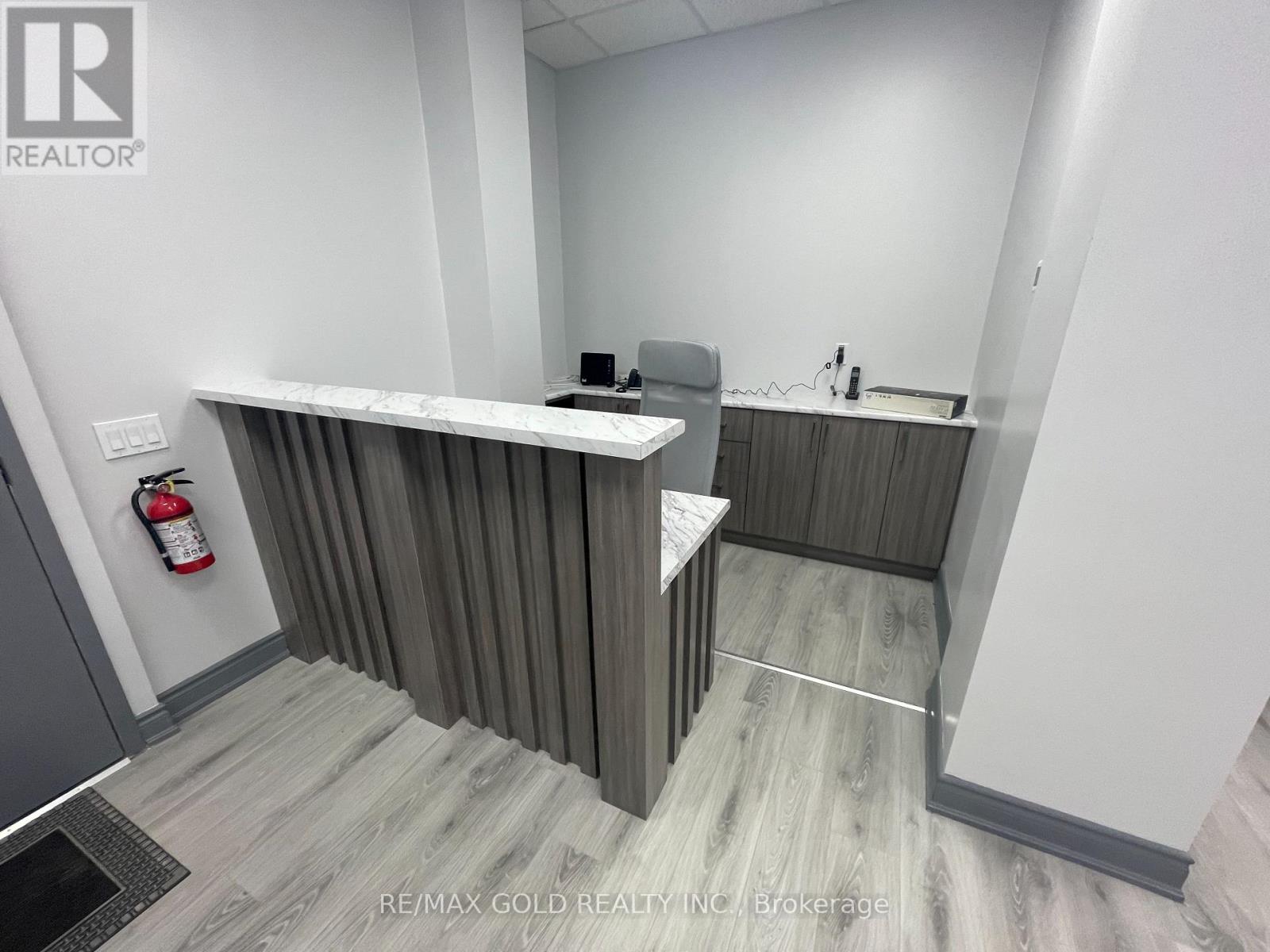 9 - 1241 Strasburg Road, Kitchener, Ontario  N2R 1S6 - Photo 6 - X12260784