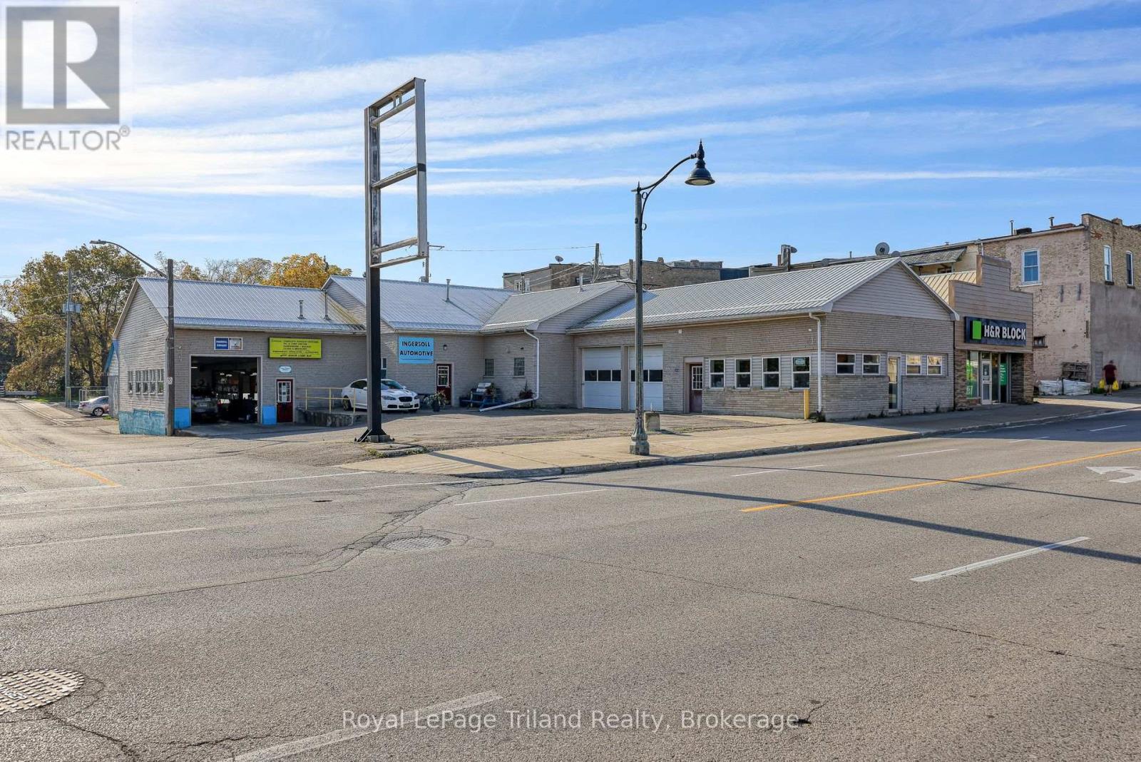 22 CHARLES STREET EAST STREET E, Ingersoll, Ontario