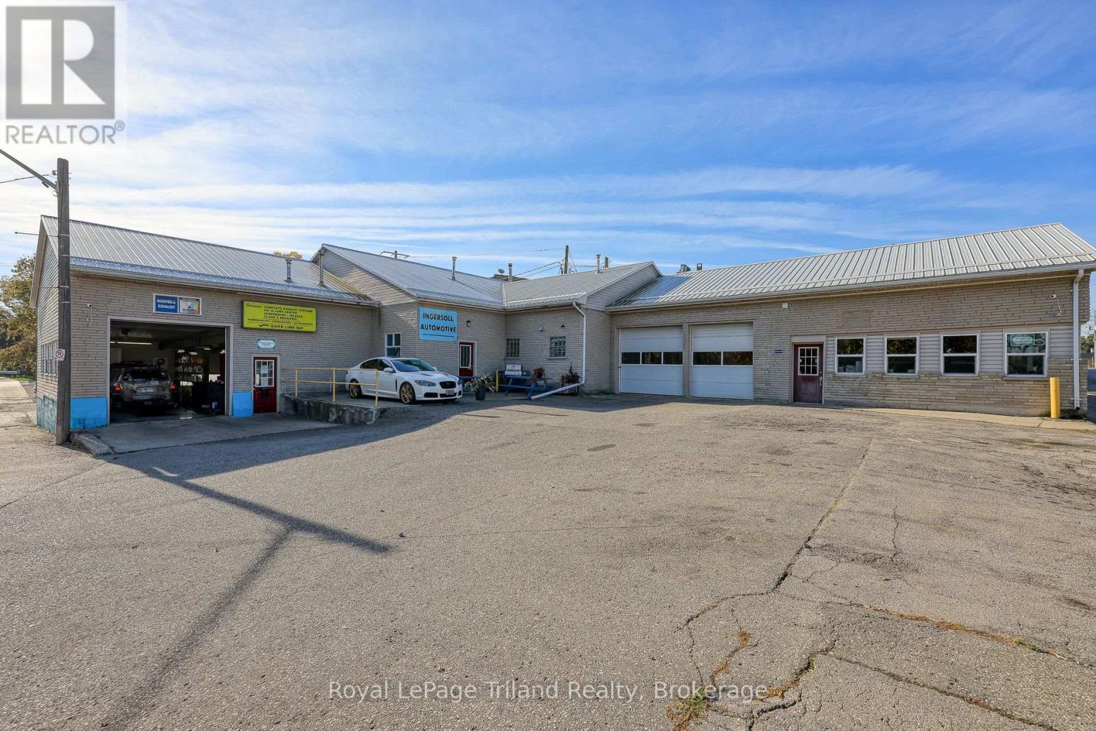 22 Charles Street East Street E, Ingersoll, Ontario  N5C 1J4 - Photo 2 - X12098201