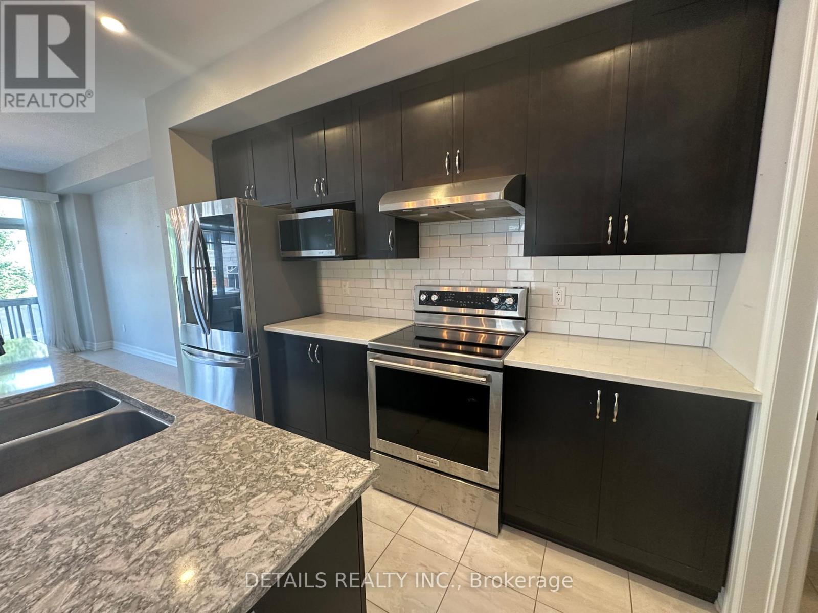 Property at 690 VIVERA PLACE image 4
