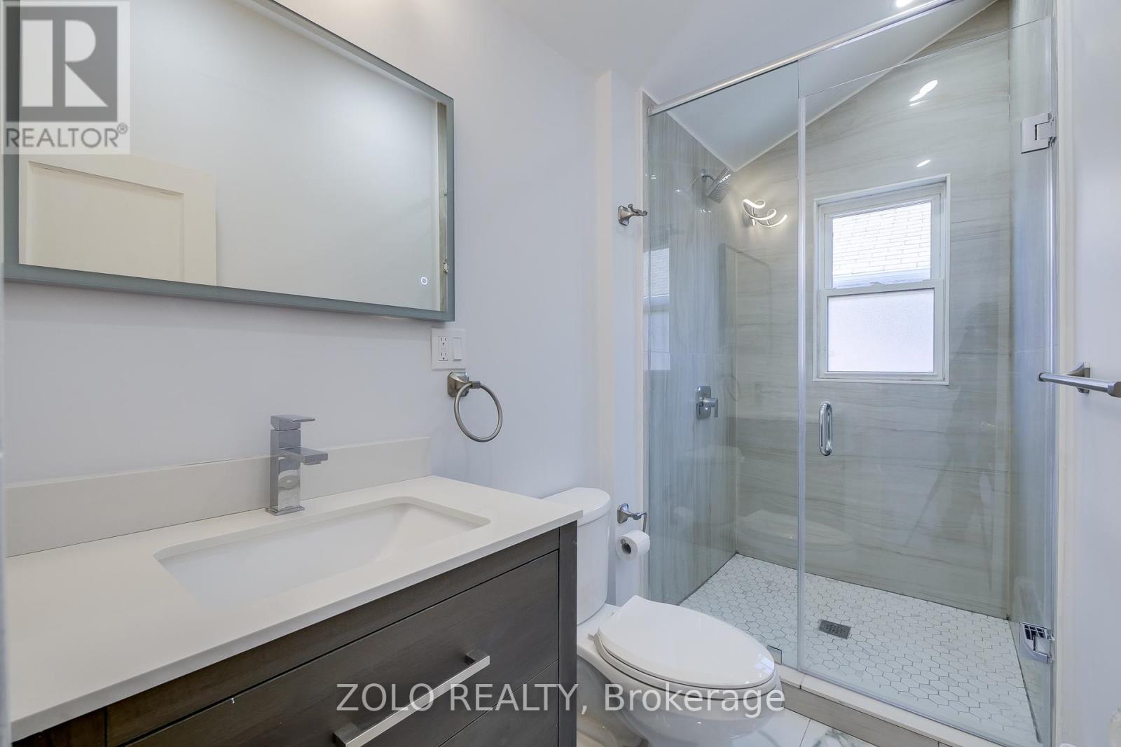 8 Crewe Avenue, Toronto, Ontario M4C 2J1 - Photo 11 - E12339017