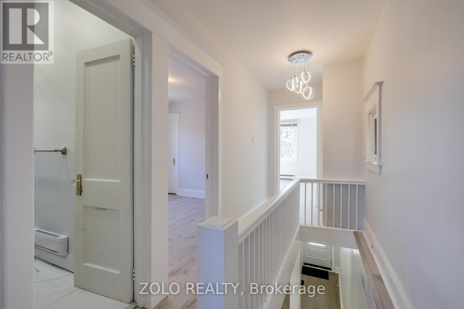 8 Crewe Avenue, Toronto, Ontario M4C 2J1 - Photo 12 - E12339017