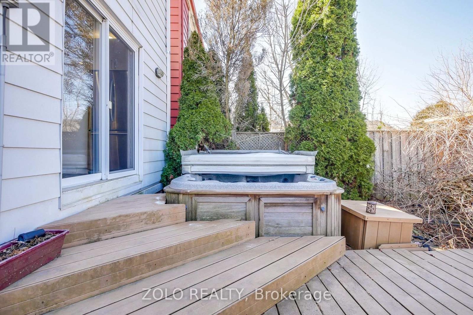 8 Crewe Avenue, Toronto, Ontario M4C 2J1 - Photo 18 - E12339017