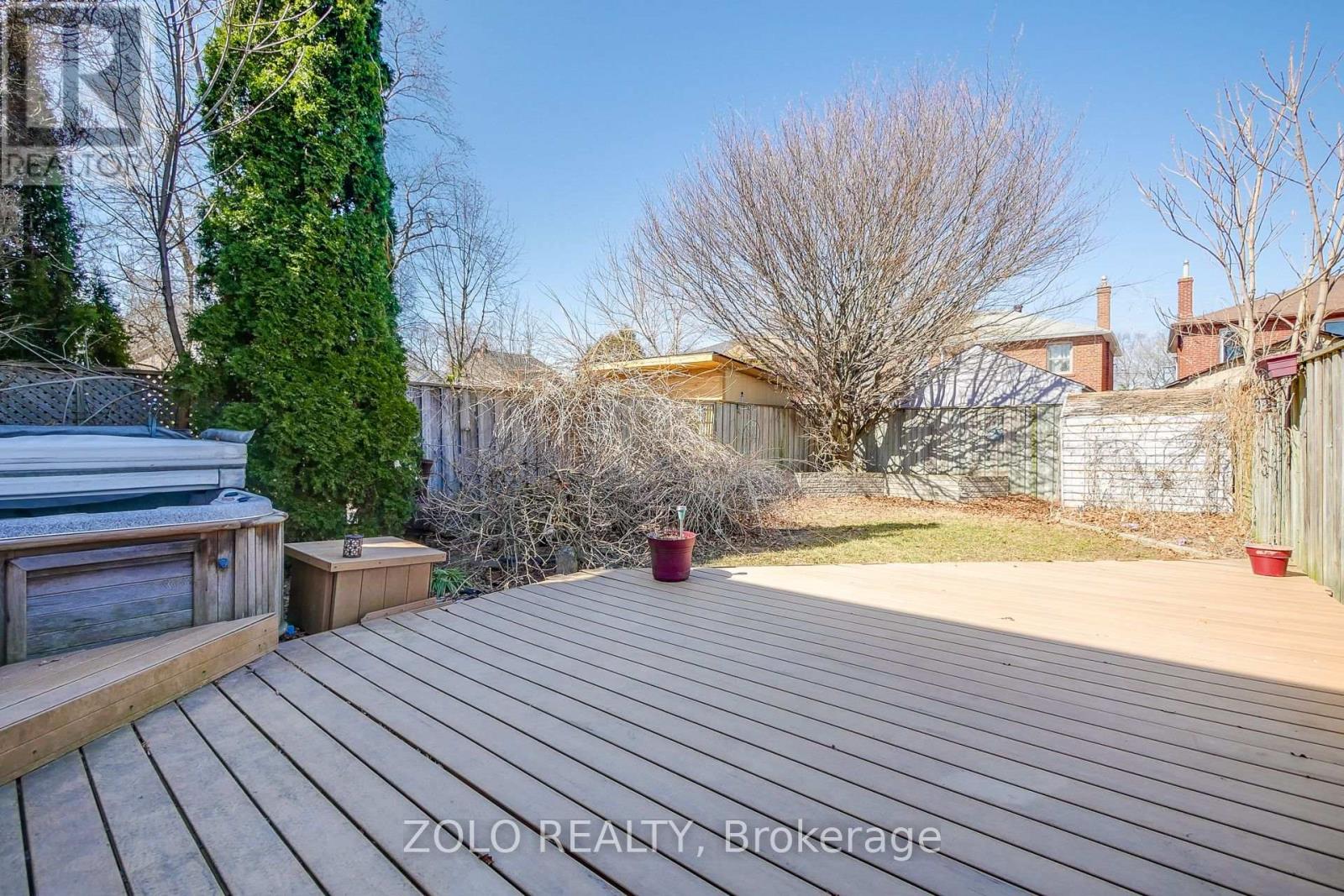 8 Crewe Avenue, Toronto, Ontario M4C 2J1 - Photo 19 - E12339017