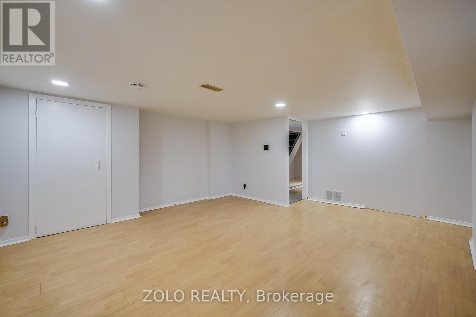 8 Crewe Avenue, Toronto, Ontario M4C 2J1 - Photo 20 - E12339017