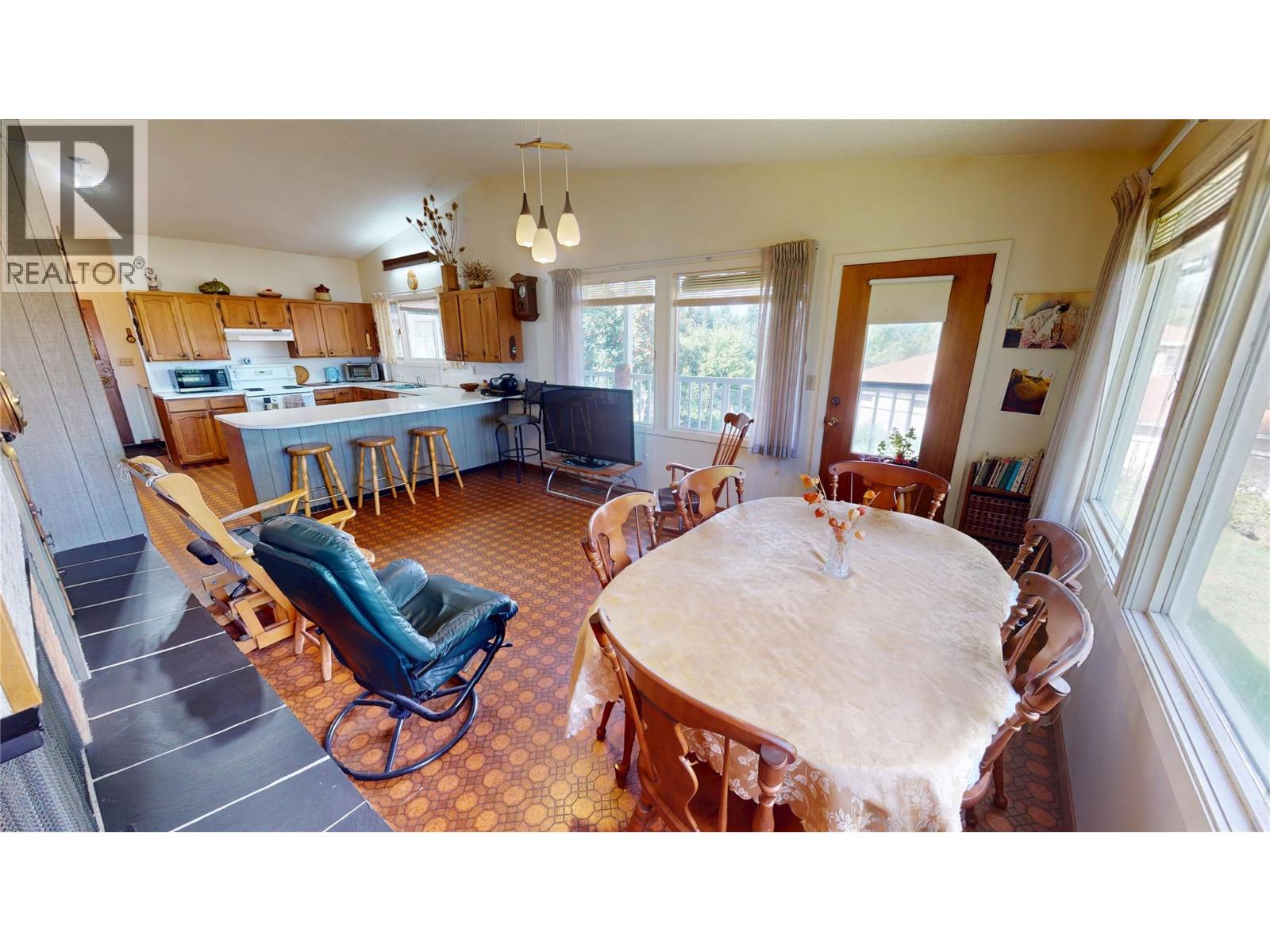 2600 7th Street S, Cranbrook, British Columbia  V1C 1N5 - Photo 4 - 10358935