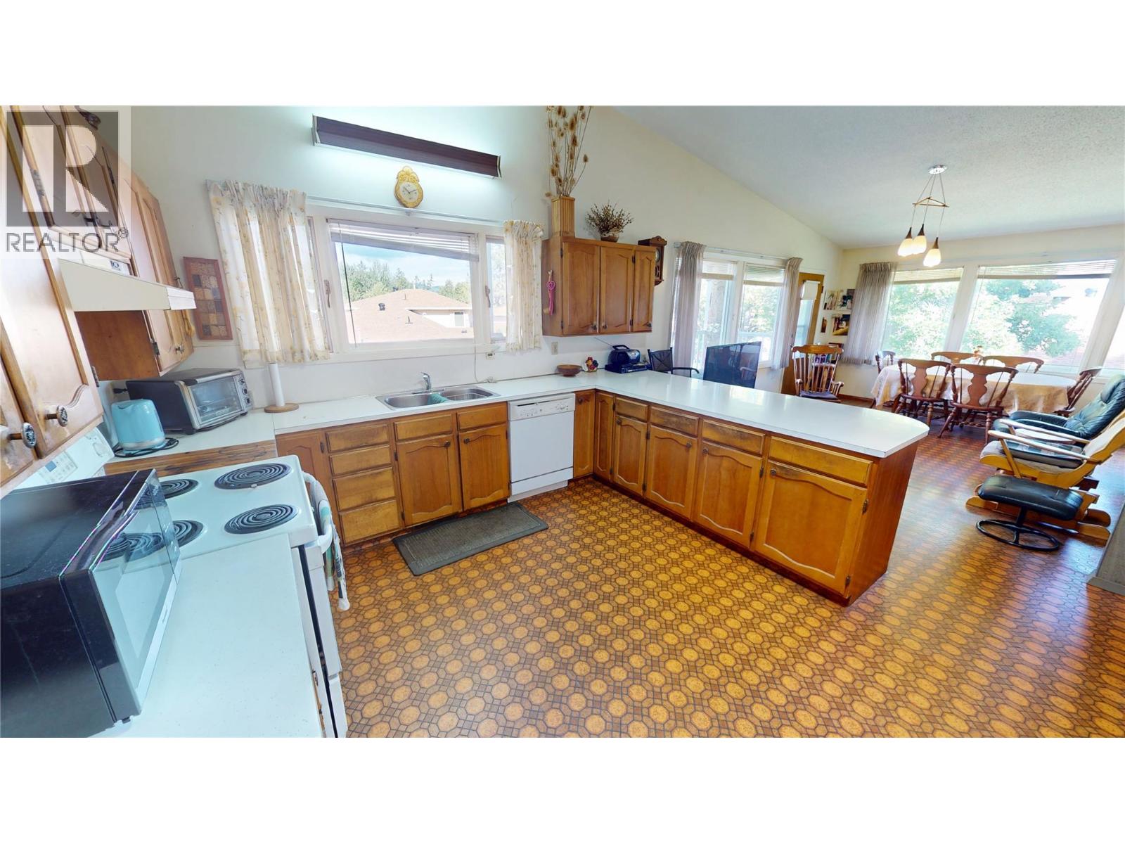 2600 7th Street S, Cranbrook, British Columbia  V1C 1N5 - Photo 6 - 10358935