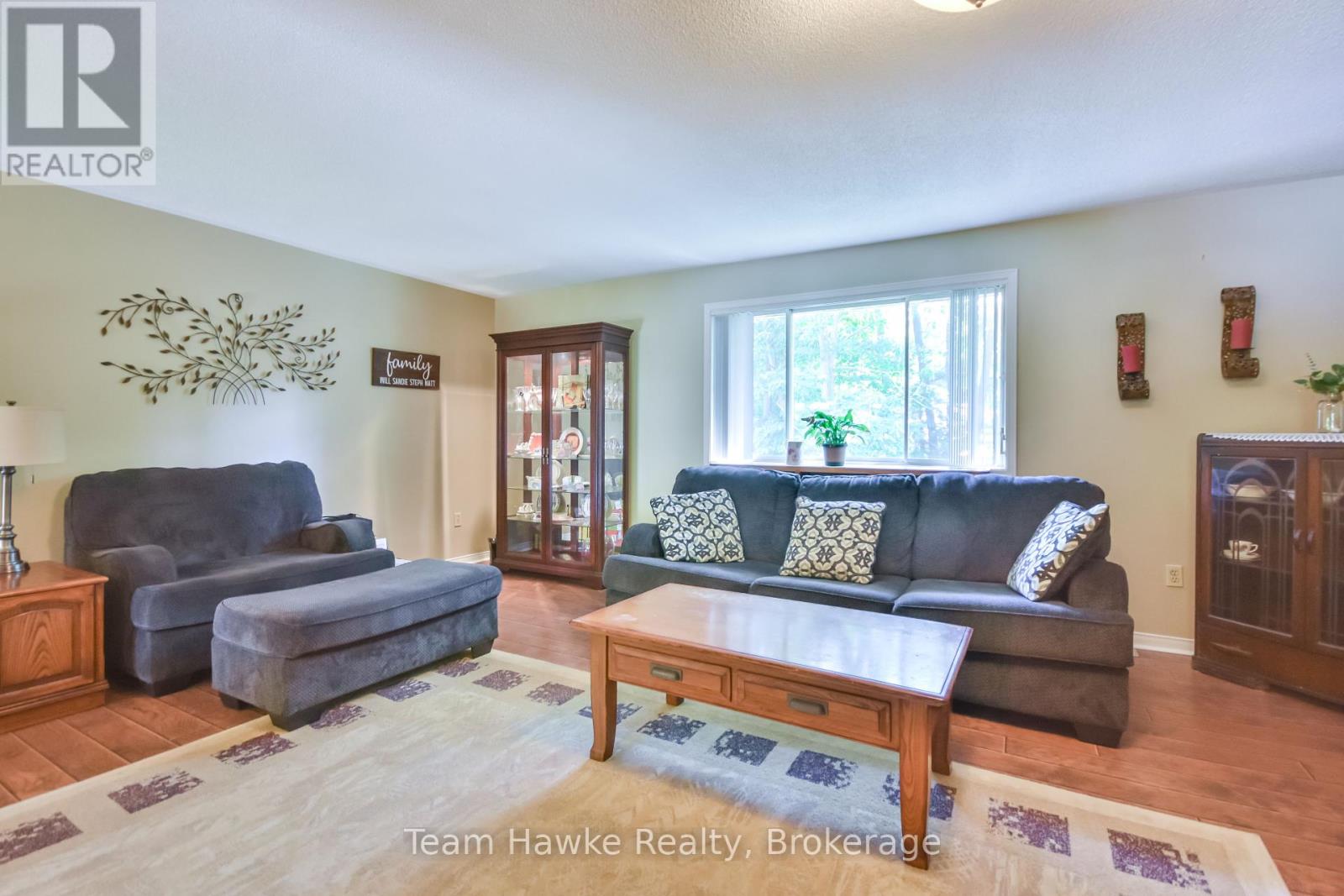 40 St. Laurent Boulevard, Tiny, Ontario  L9M 0J2 - Photo 10 - S12339097