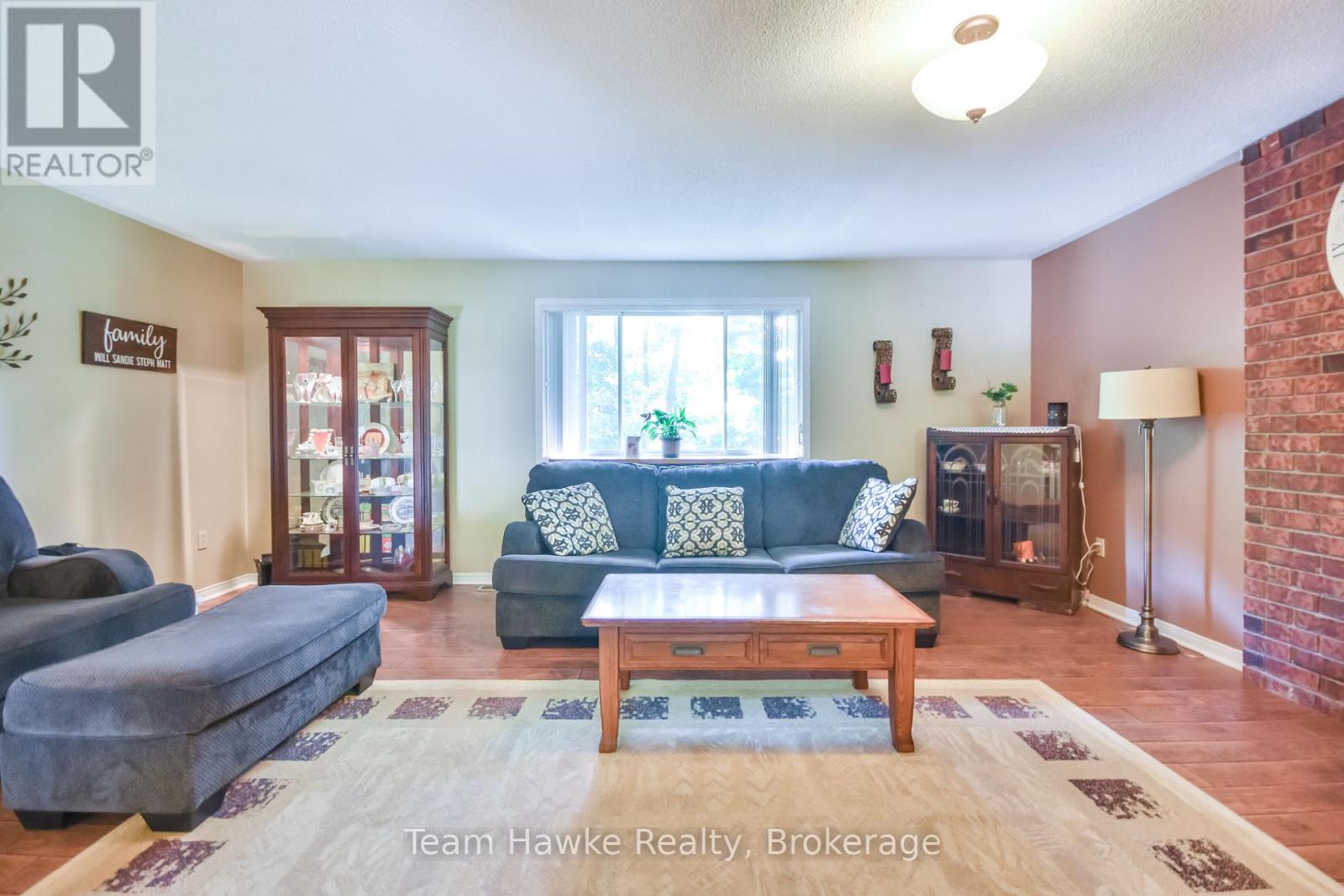40 St. Laurent Boulevard, Tiny, Ontario  L9M 0J2 - Photo 9 - S12339097