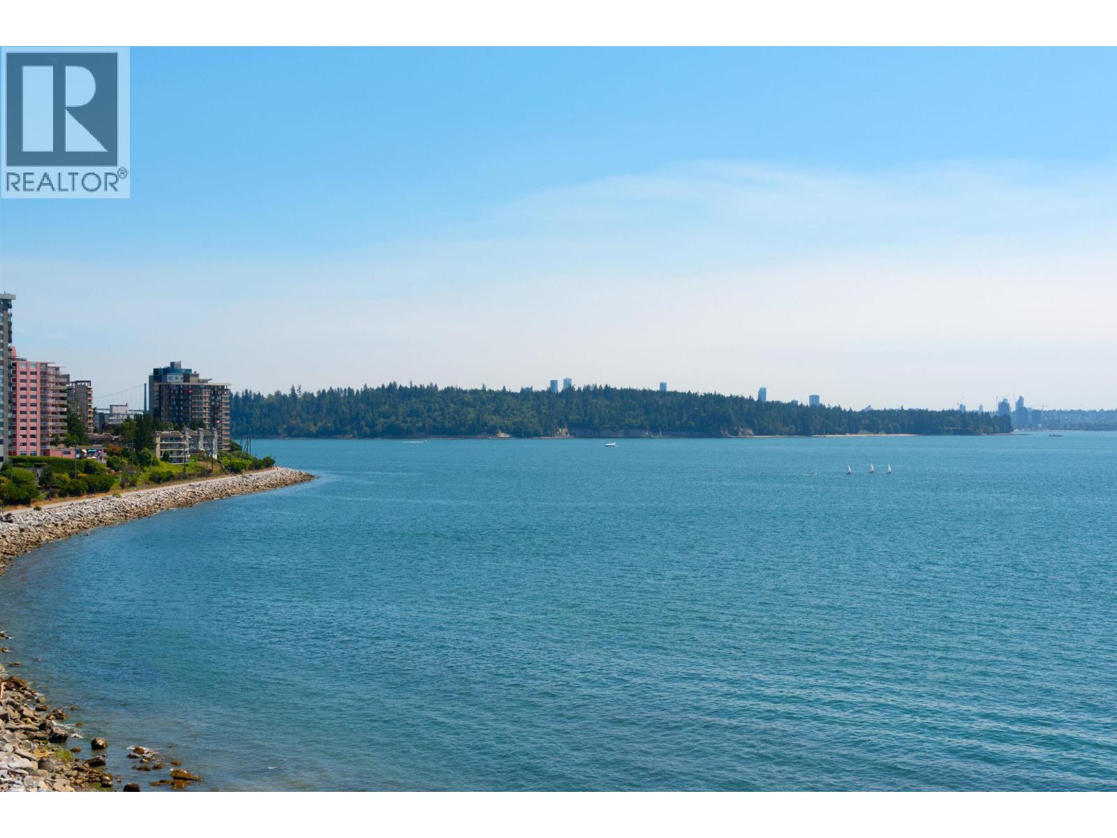 708 150 24TH STREET, west vancouver, British Columbia