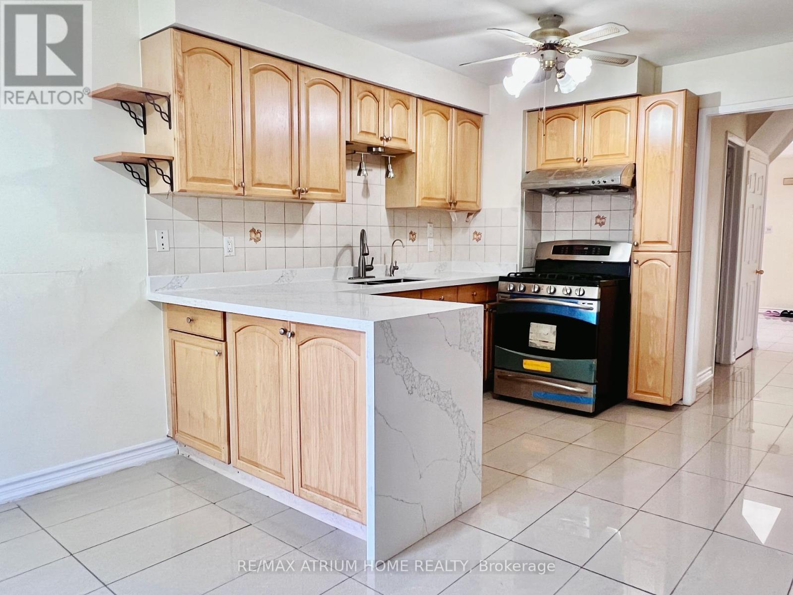 Upper - 3 Douglas Haig Drive, Markham, Ontario  L3S 2C5 - Photo 7 - N12338870