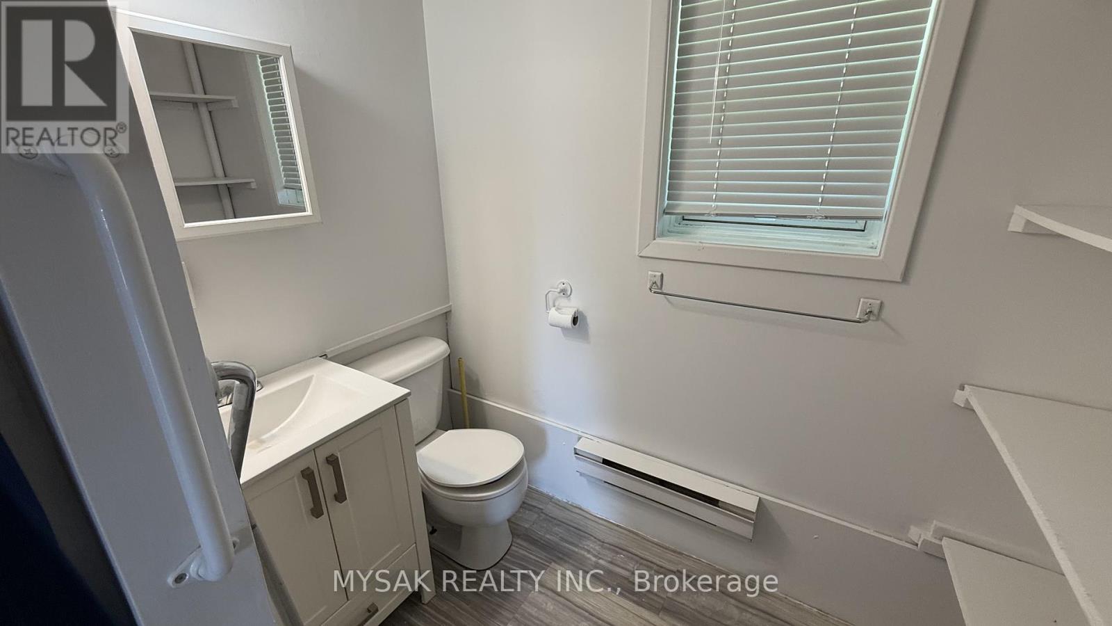 560 West Street, Orillia, Ontario  L3V 5H6 - Photo 11 - S12338961