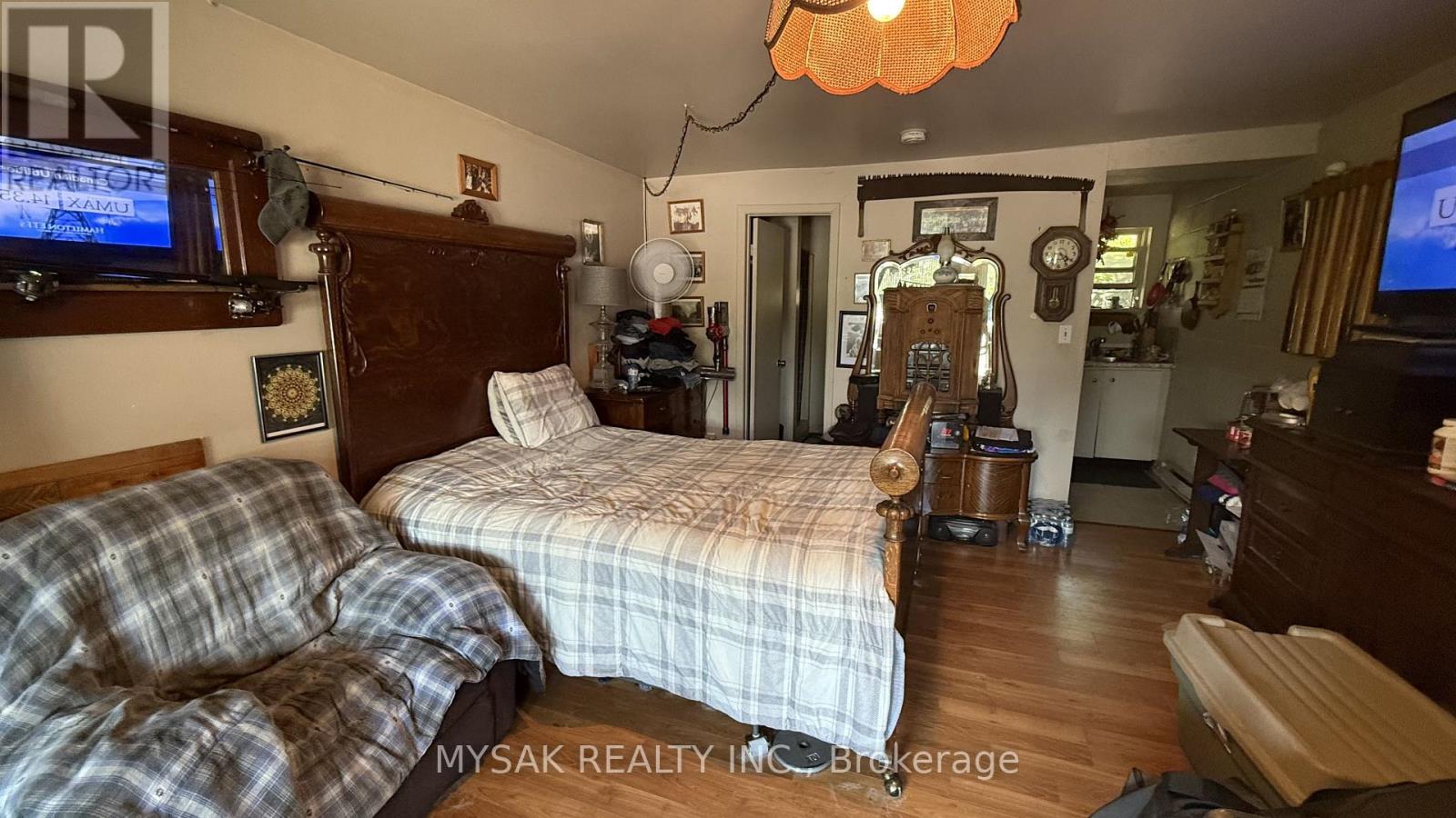 560 West Street, Orillia, Ontario  L3V 5H6 - Photo 12 - S12338961