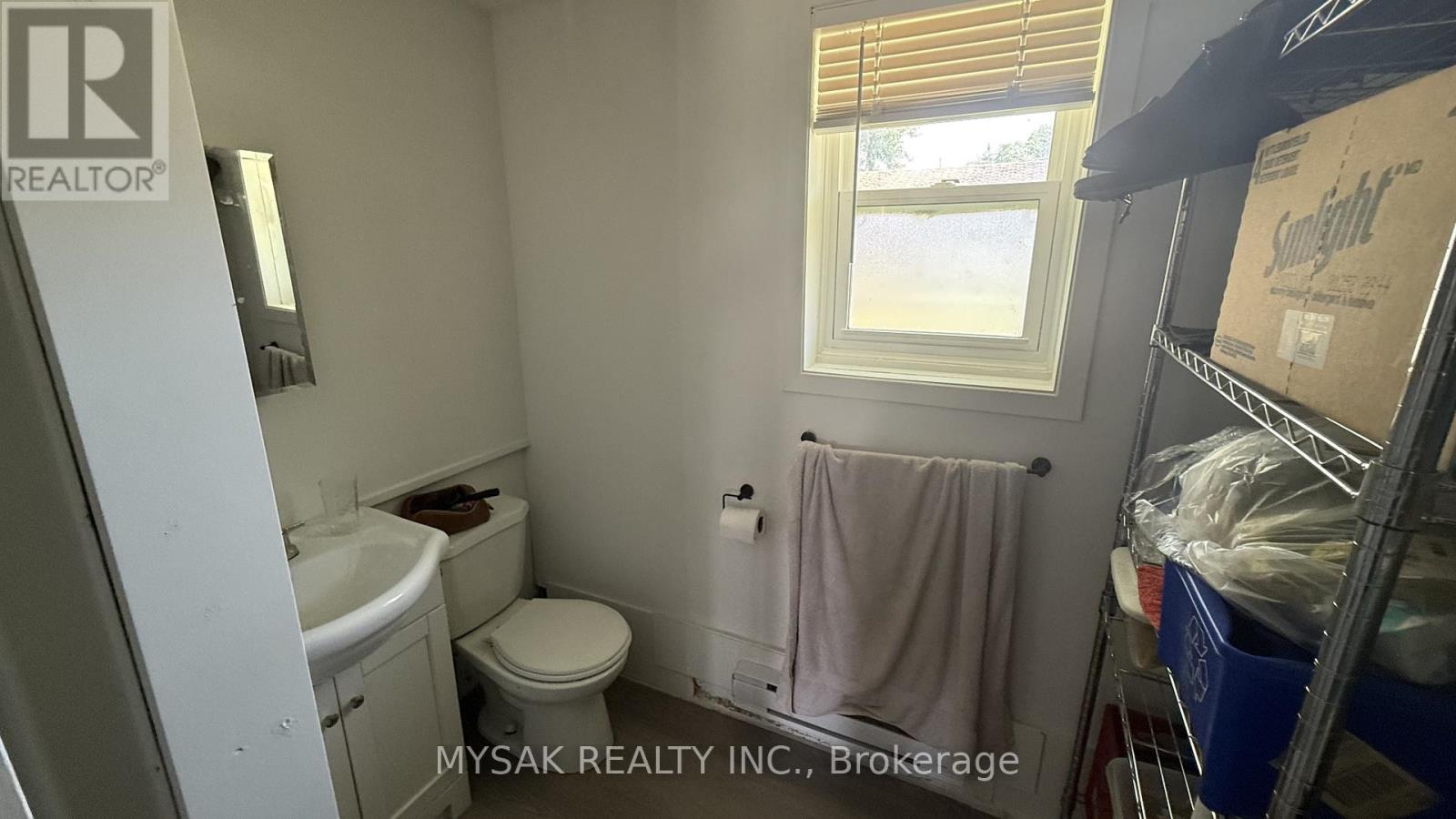 560 West Street, Orillia, Ontario  L3V 5H6 - Photo 4 - S12338961