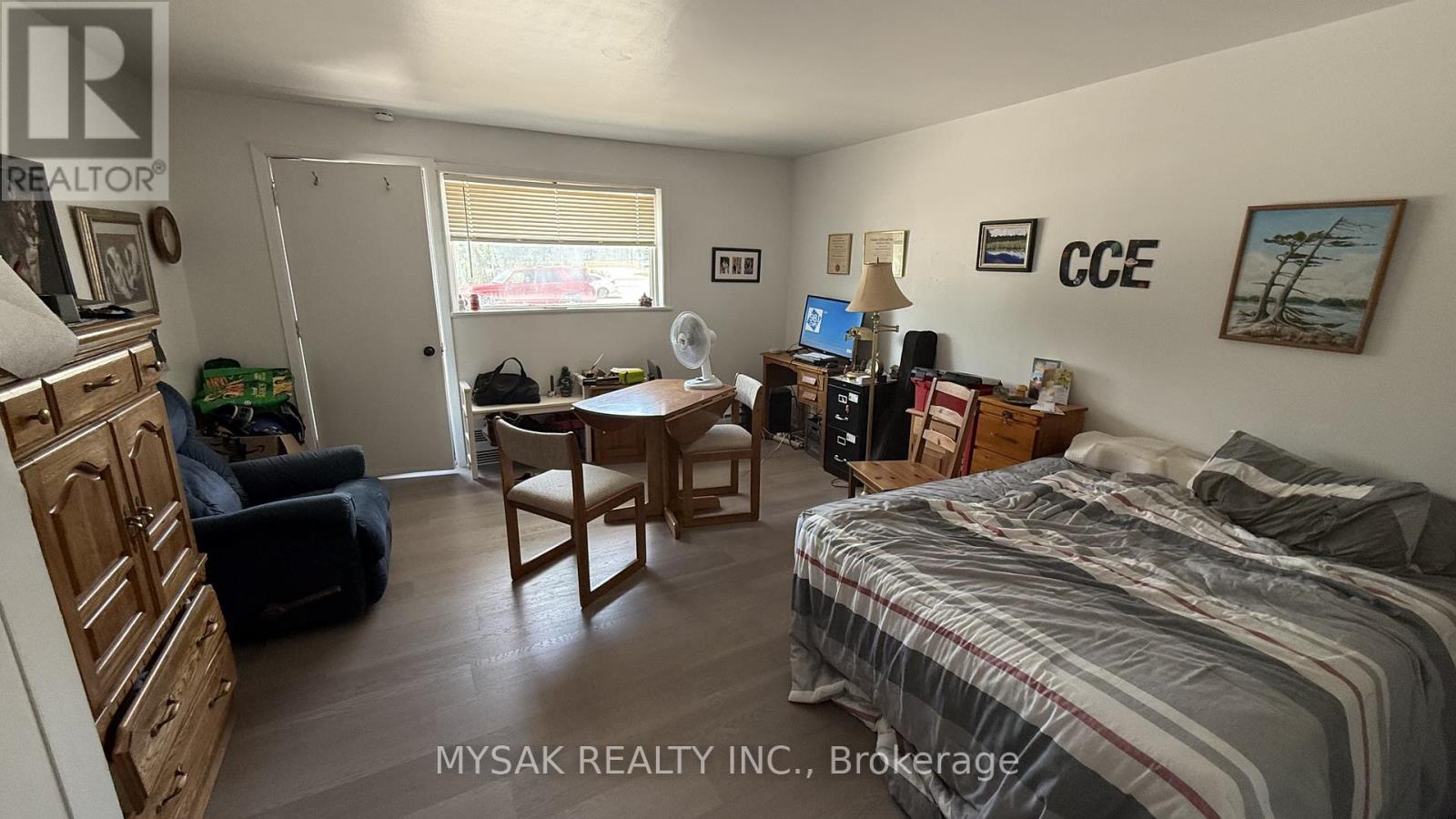 560 West Street, Orillia, Ontario  L3V 5H6 - Photo 5 - S12338961