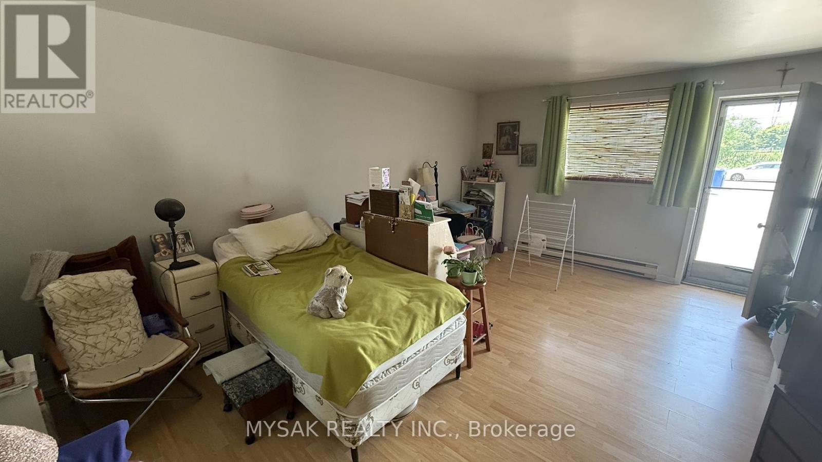 560 West Street, Orillia, Ontario  L3V 5H6 - Photo 6 - S12338961