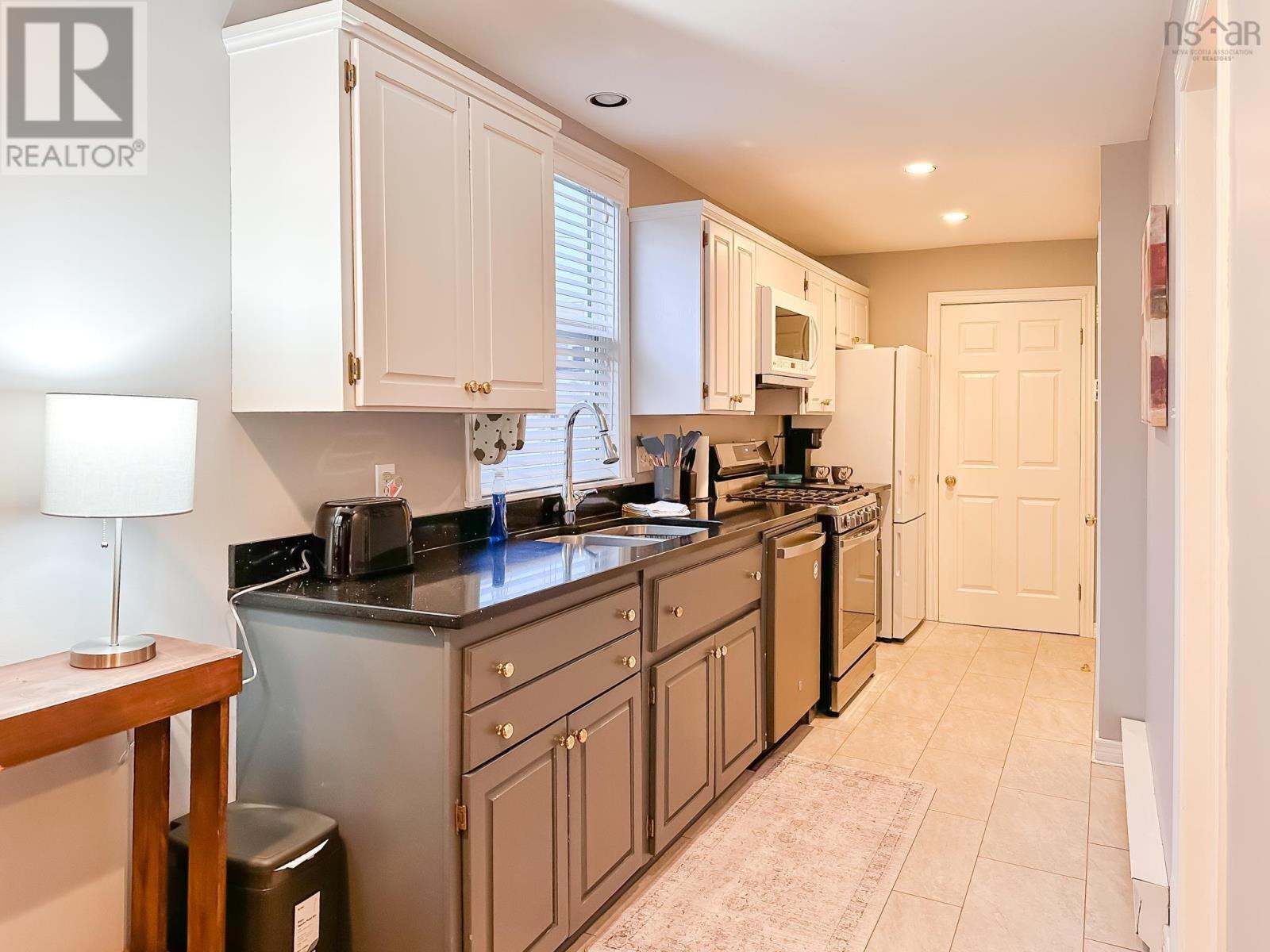 405 Main Street, Kentville, Nova Scotia  B4N 1K7 - Photo 12 - 202500756