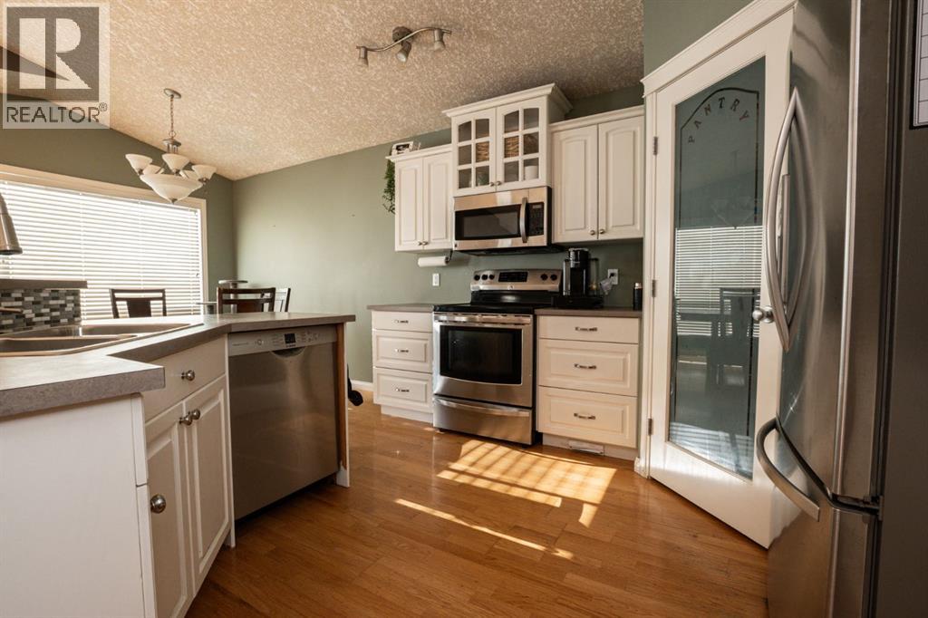 Property at 6654 98C Street image 5