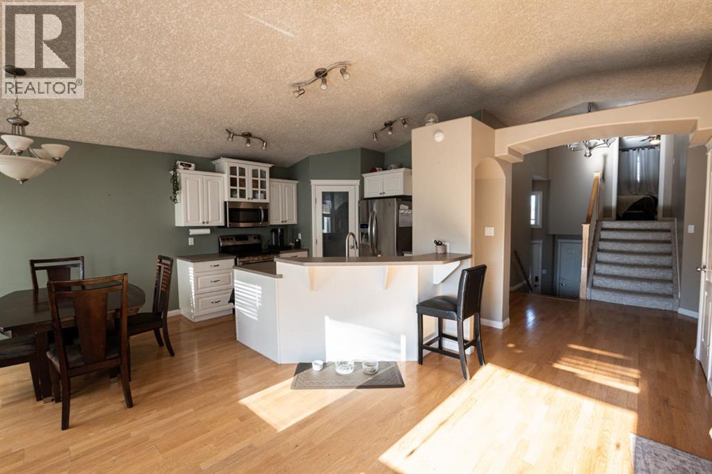 Property at 6654 98C Street image 3