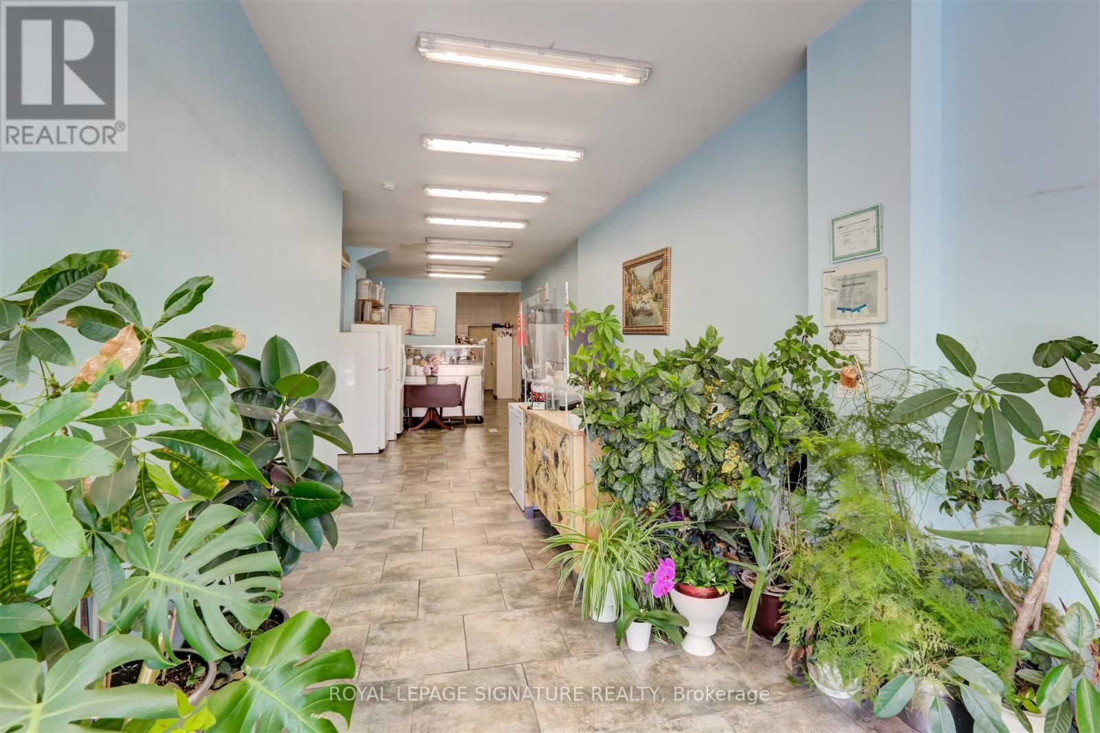 3142 Dundas Street W, Toronto, Ontario  M6P 2A1 - Photo 12 - W12339045