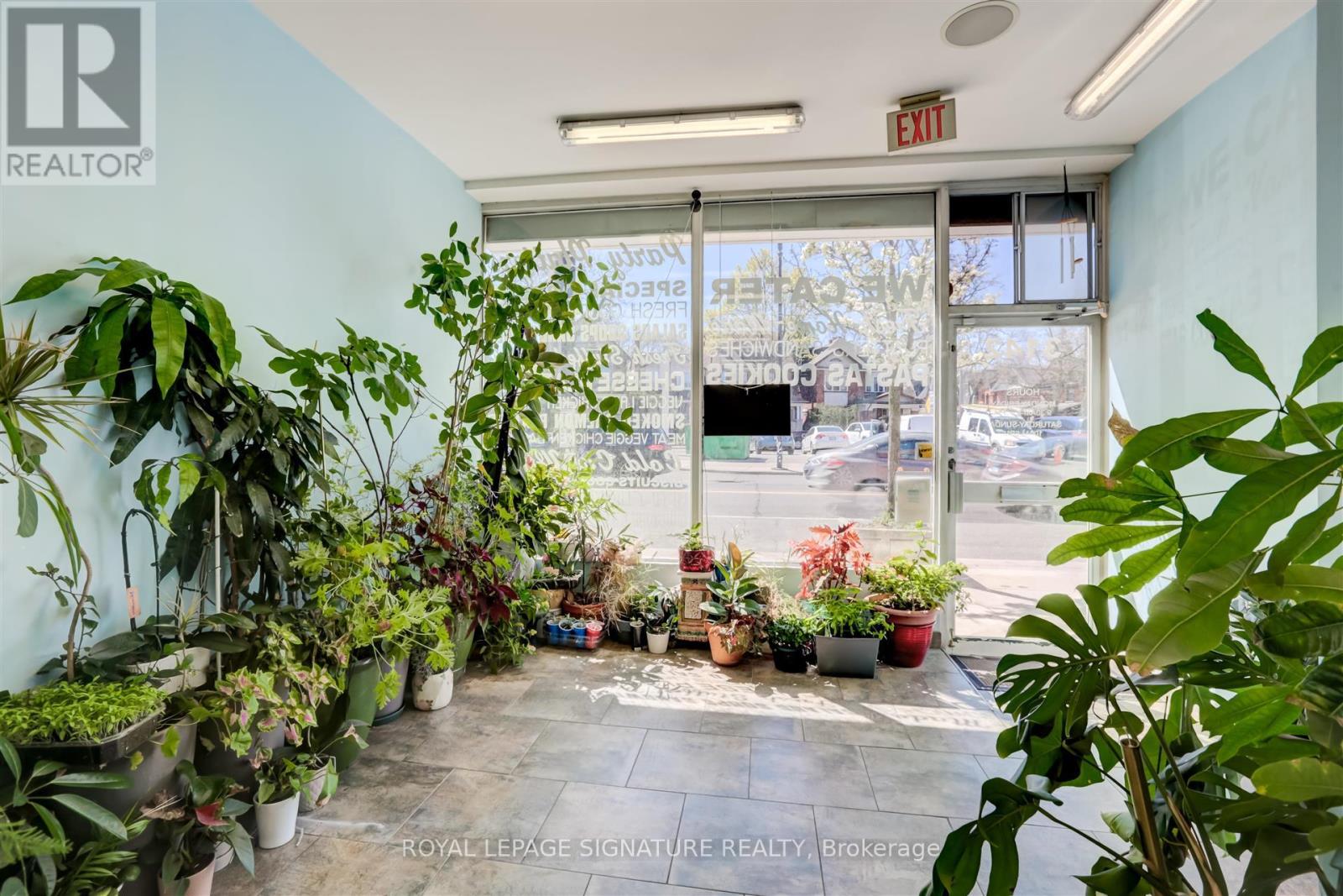 3142 Dundas Street W, Toronto, Ontario  M6P 2A1 - Photo 13 - W12339045