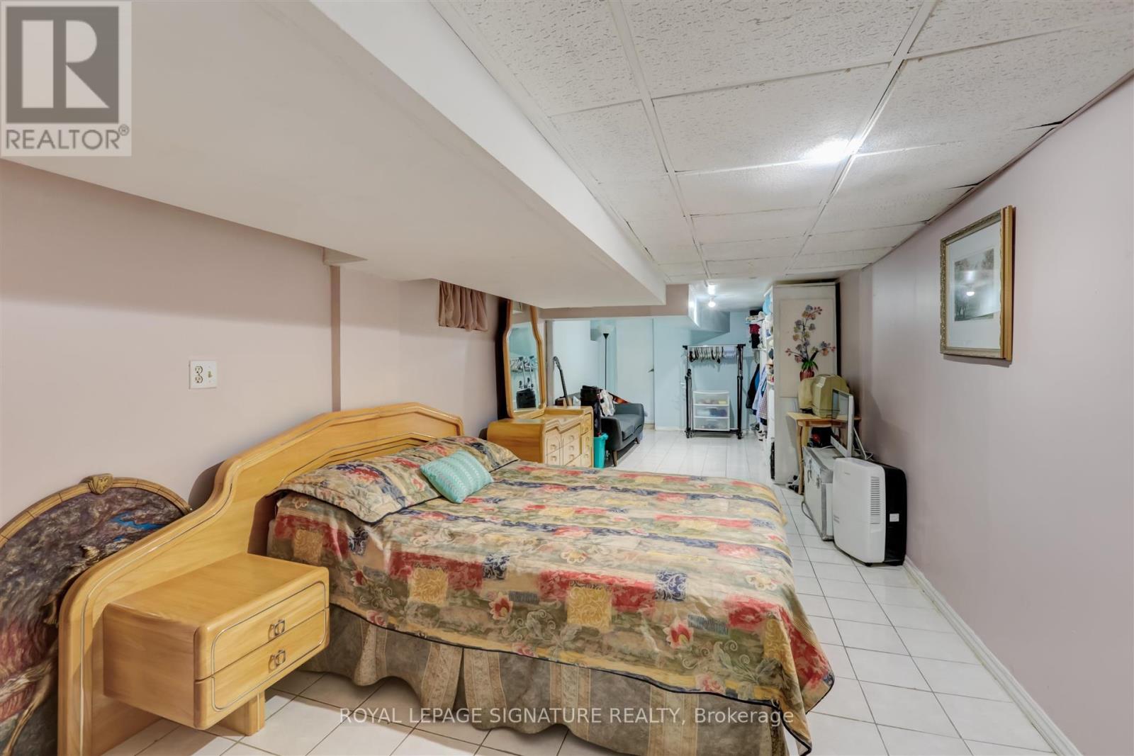 3142 Dundas Street W, Toronto, Ontario  M6P 2A1 - Photo 22 - W12339045