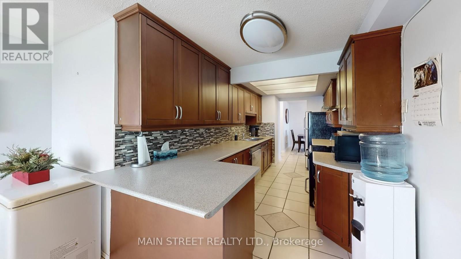 2502 - 3100 Kirwin Avenue, Mississauga, Ontario  L5A 3S6 - Photo 12 - W12339046