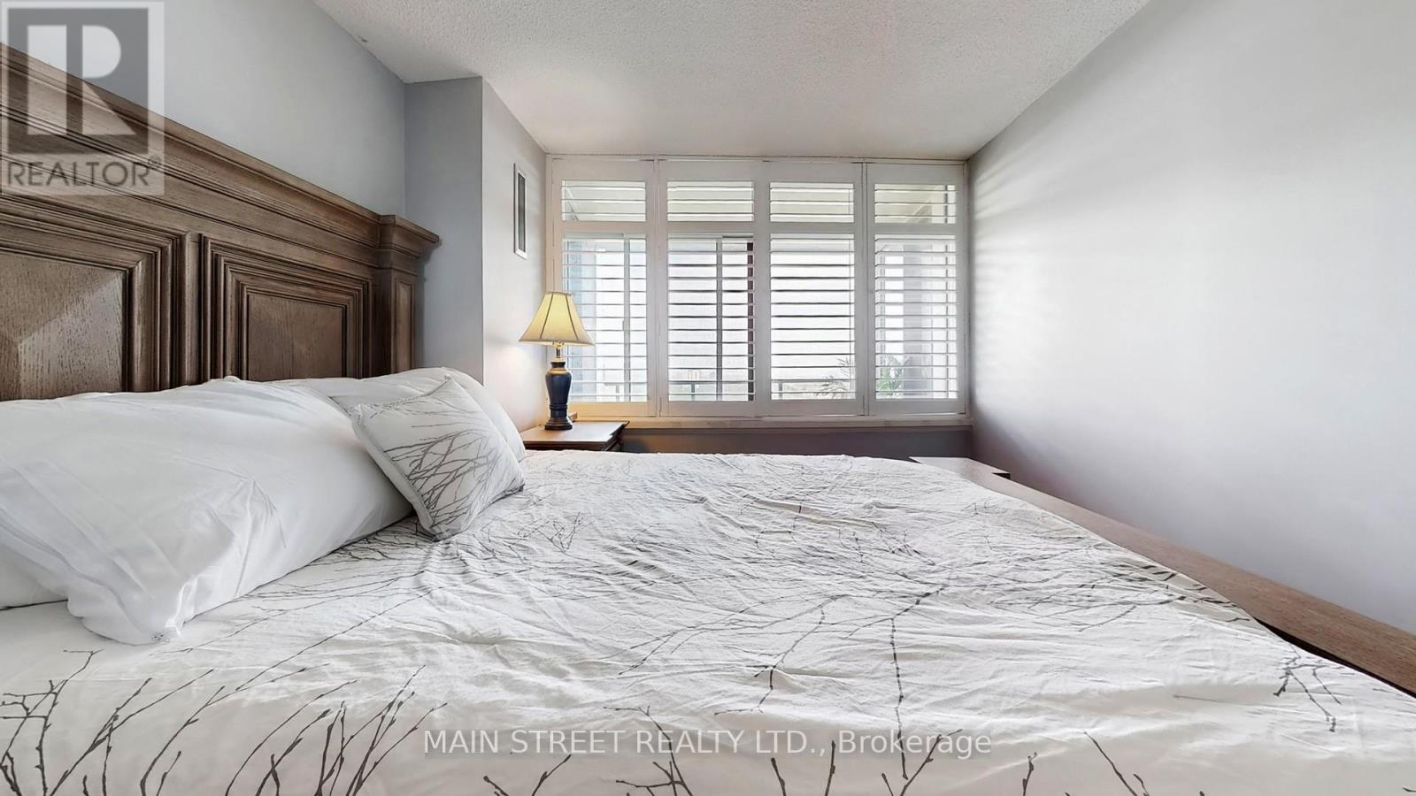 2502 - 3100 Kirwin Avenue, Mississauga, Ontario  L5A 3S6 - Photo 21 - W12339046