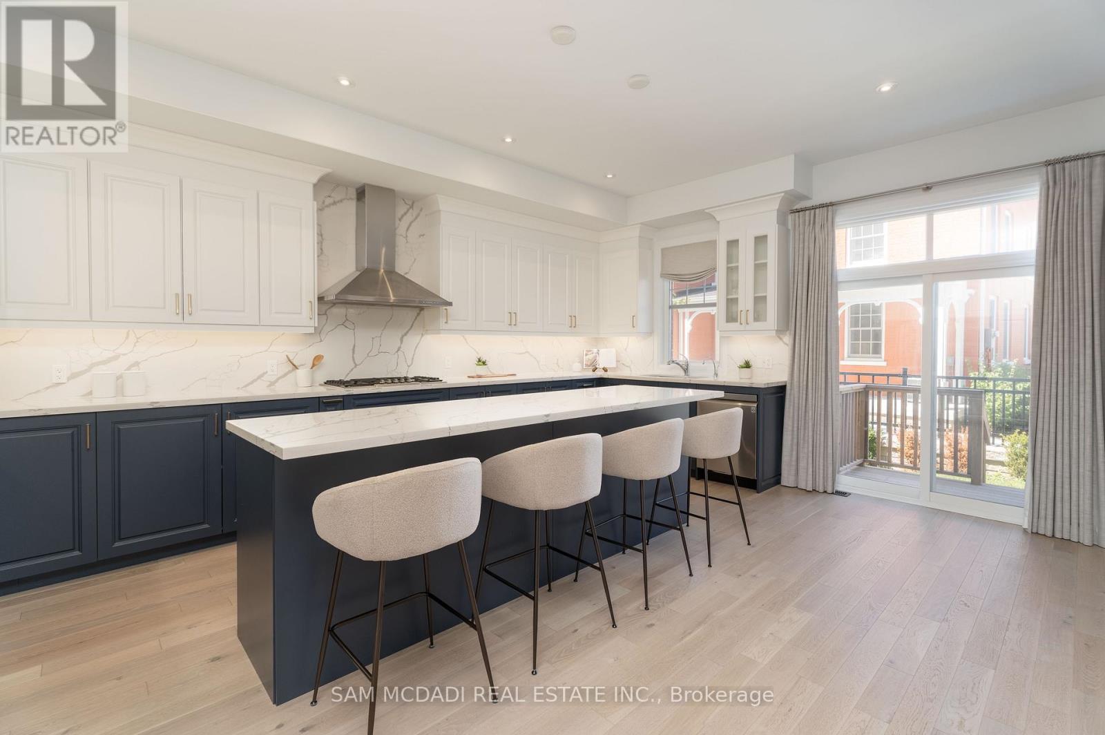 1949 Barbertown Road, Mississauga, Ontario  L5M 2G9 - Photo 12 - W12339049