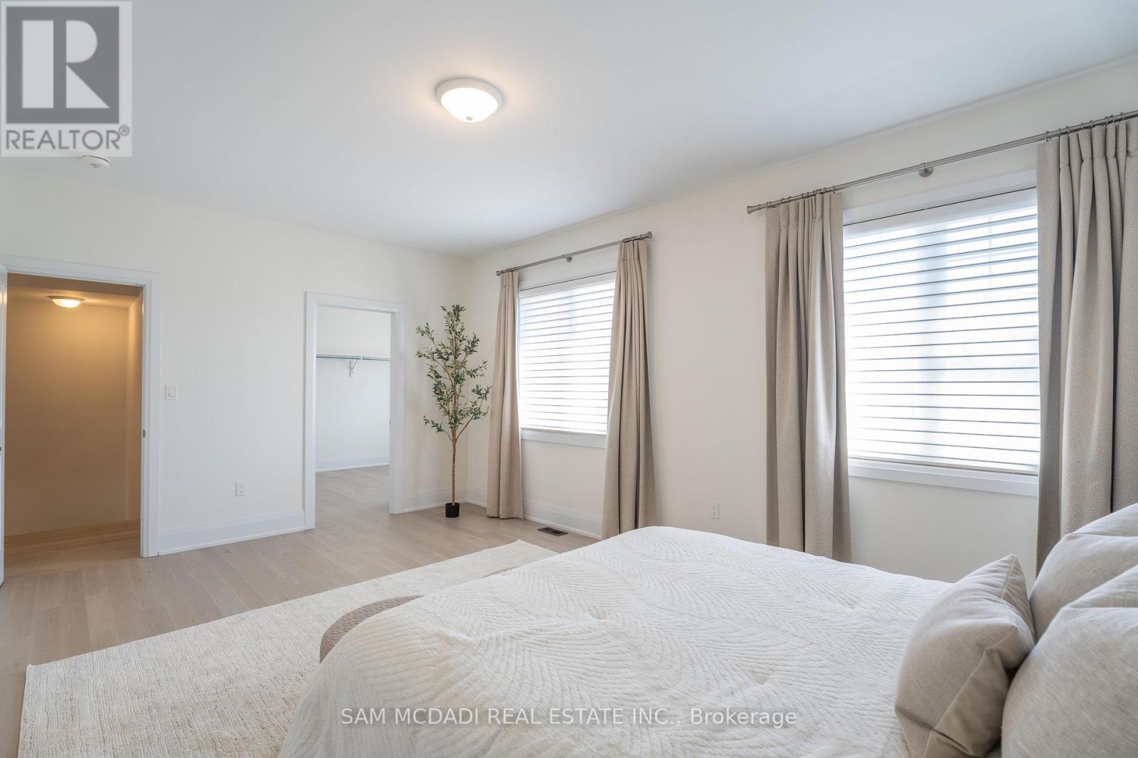 1949 Barbertown Road, Mississauga, Ontario  L5M 2G9 - Photo 17 - W12339049