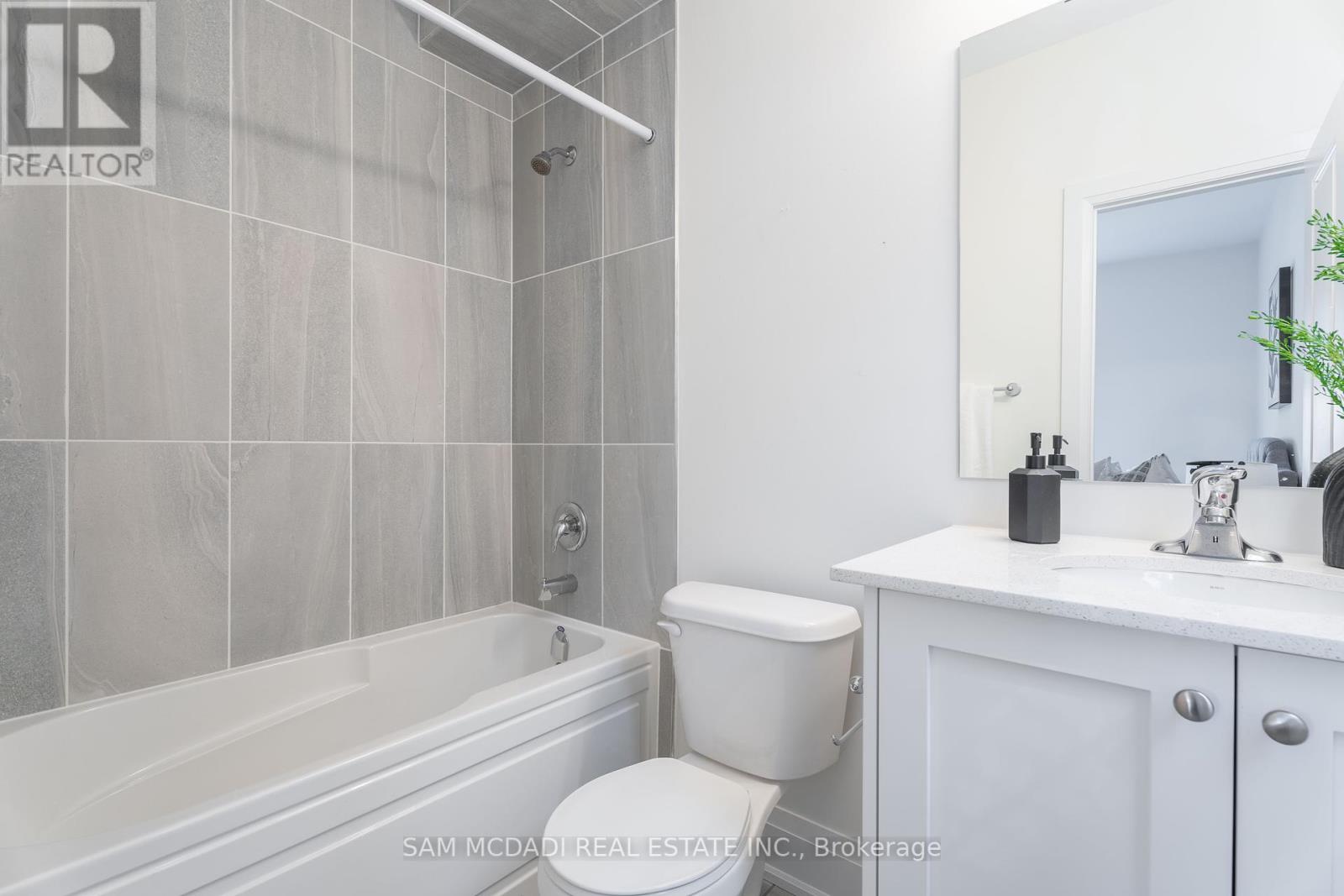 1949 Barbertown Road, Mississauga, Ontario  L5M 2G9 - Photo 26 - W12339049