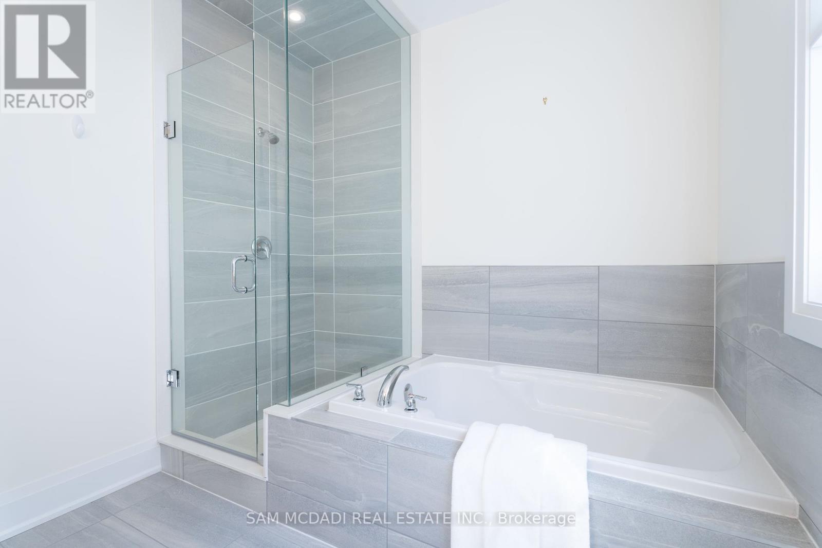 1949 Barbertown Road, Mississauga, Ontario  L5M 2G9 - Photo 31 - W12339049