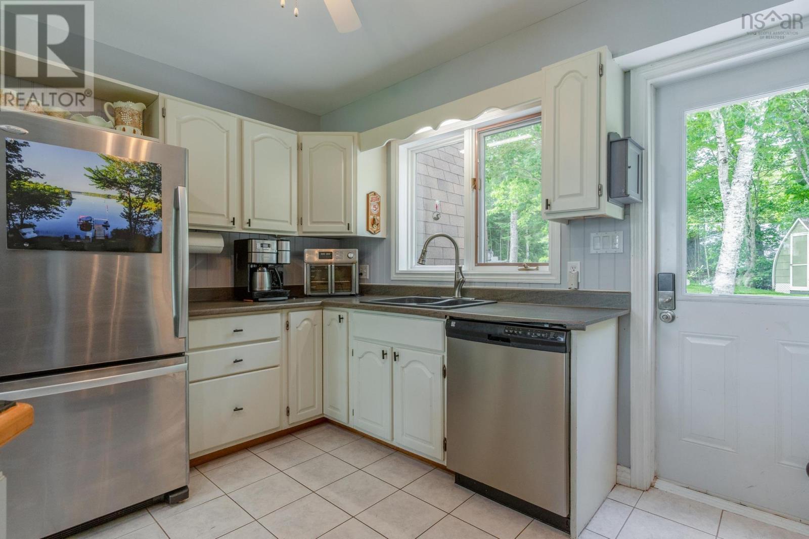 183 Lakewood Drive, Shortts Lake, Nova Scotia  B0M 1C0 - Photo 14 - 202516914
