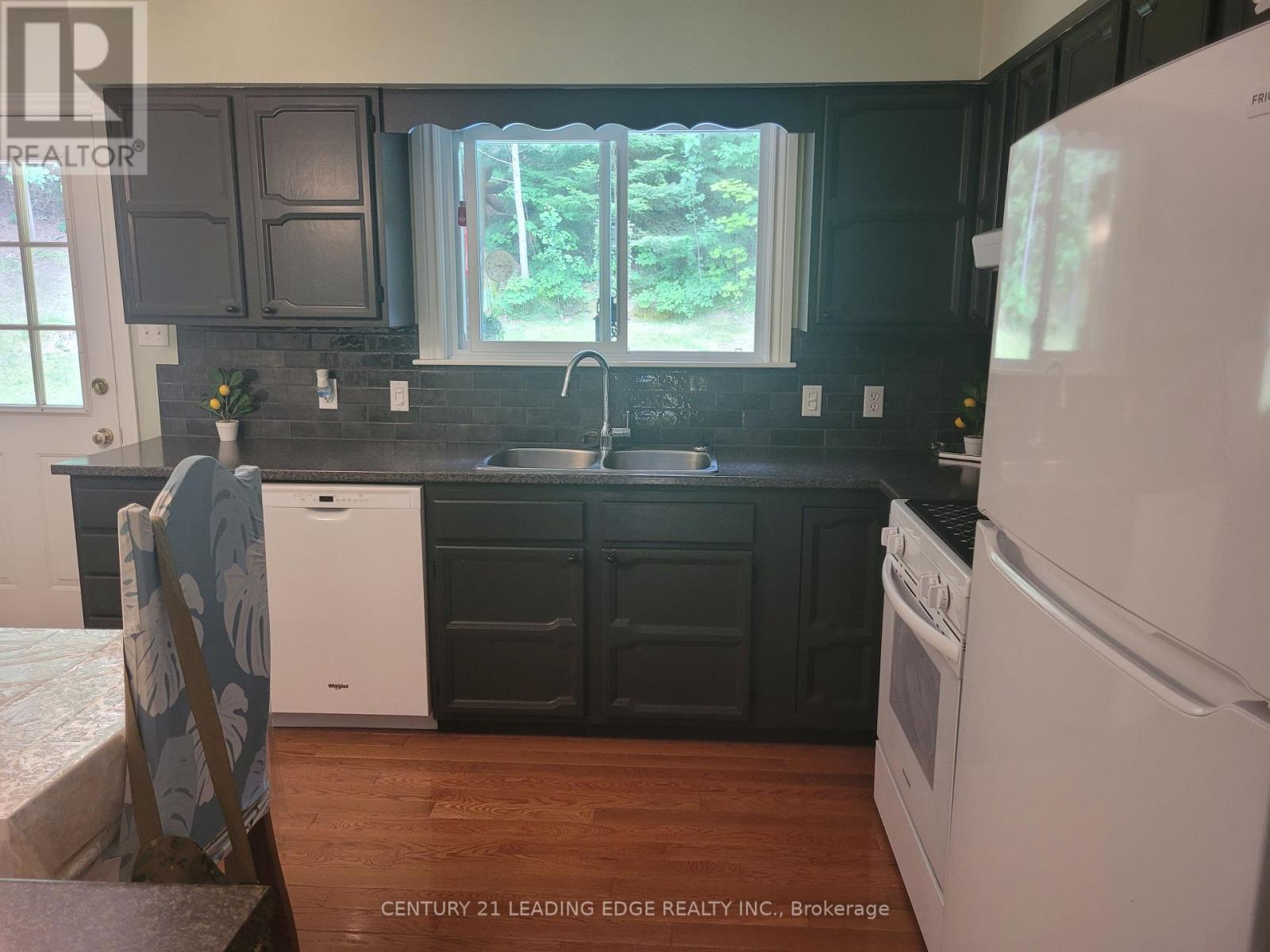19 Forest Hill Road, Bancroft, Ontario  K0L 1C0 - Photo 6 - X12339047