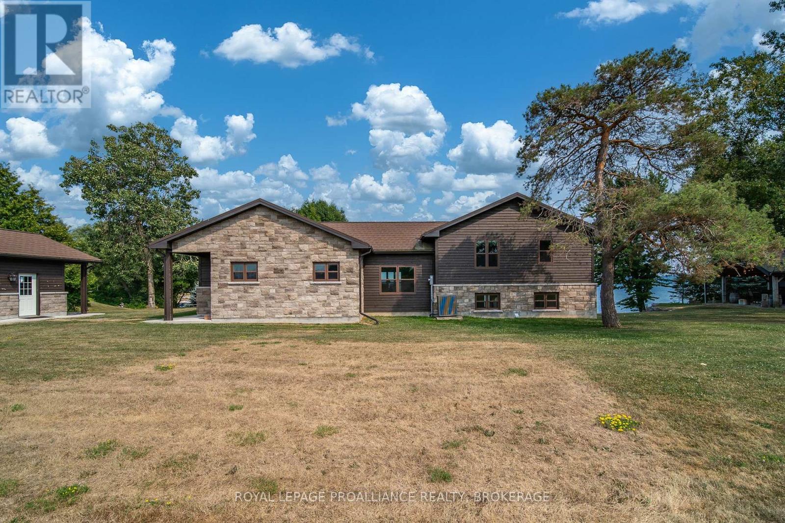 199 & 213 Leone's Cove Lane, Frontenac Islands, Ontario  K0H 2Y0 - Photo 2 - X12339274