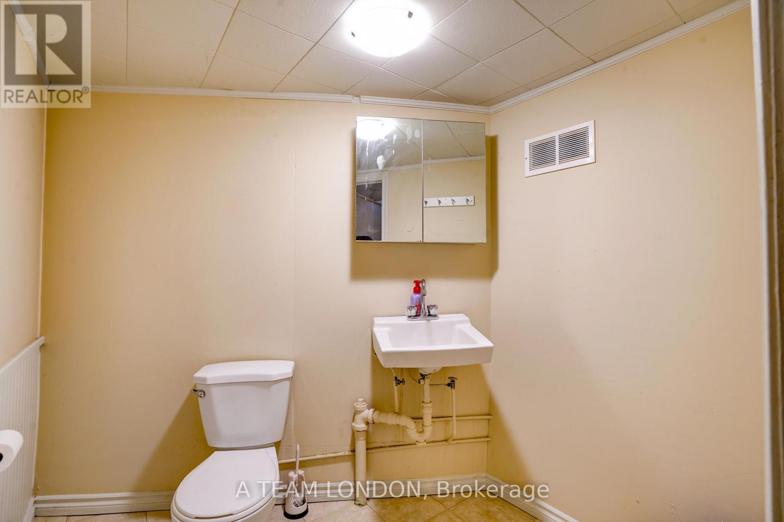 366 Hamilton Road, London East, Ontario  N5Z 1R5 - Photo 40 - X12339162