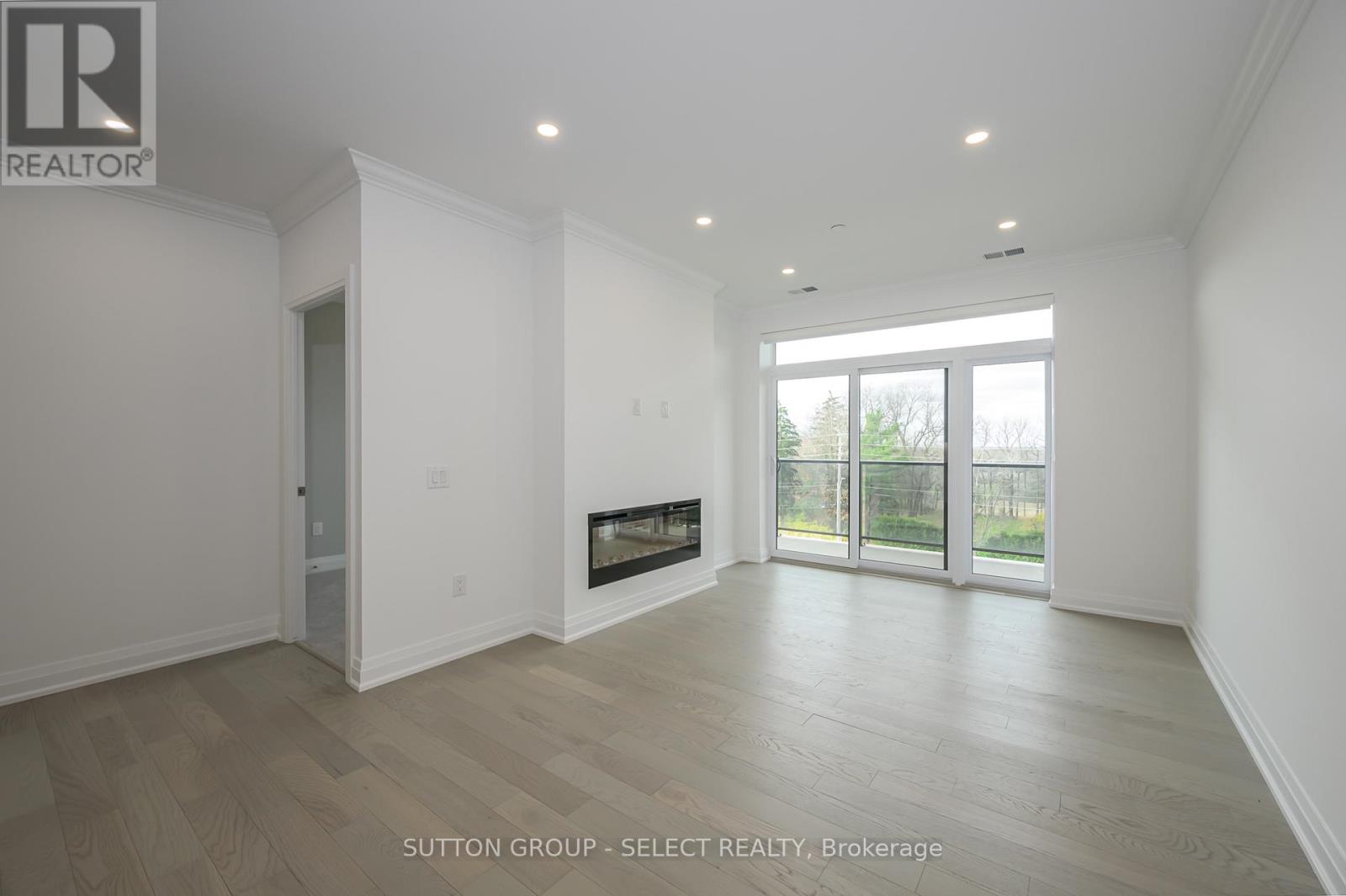 307 - 1975 Fountain Grass Drive, London South, Ontario  N6K 0M3 - Photo 4 - X12339196