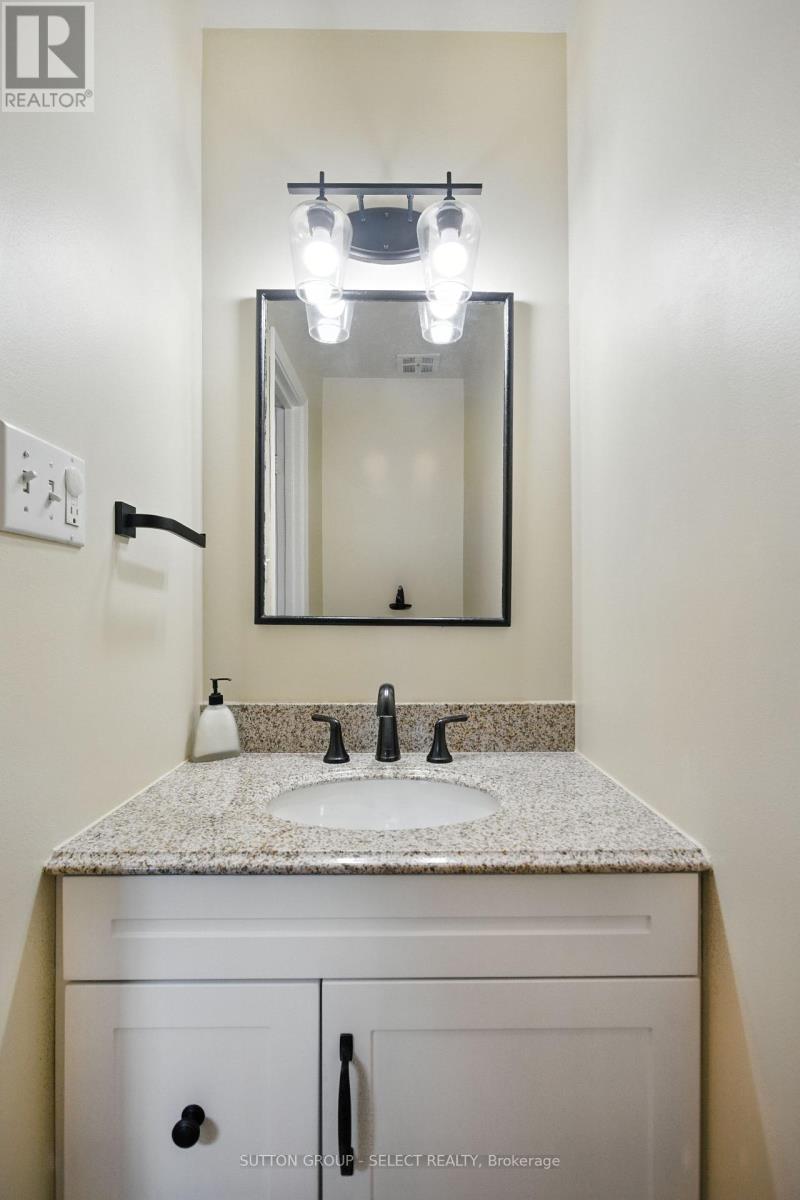 121 - 166 Southdale Road W, London South, Ontario  N6J 2J1 - Photo 13 - X12339208
