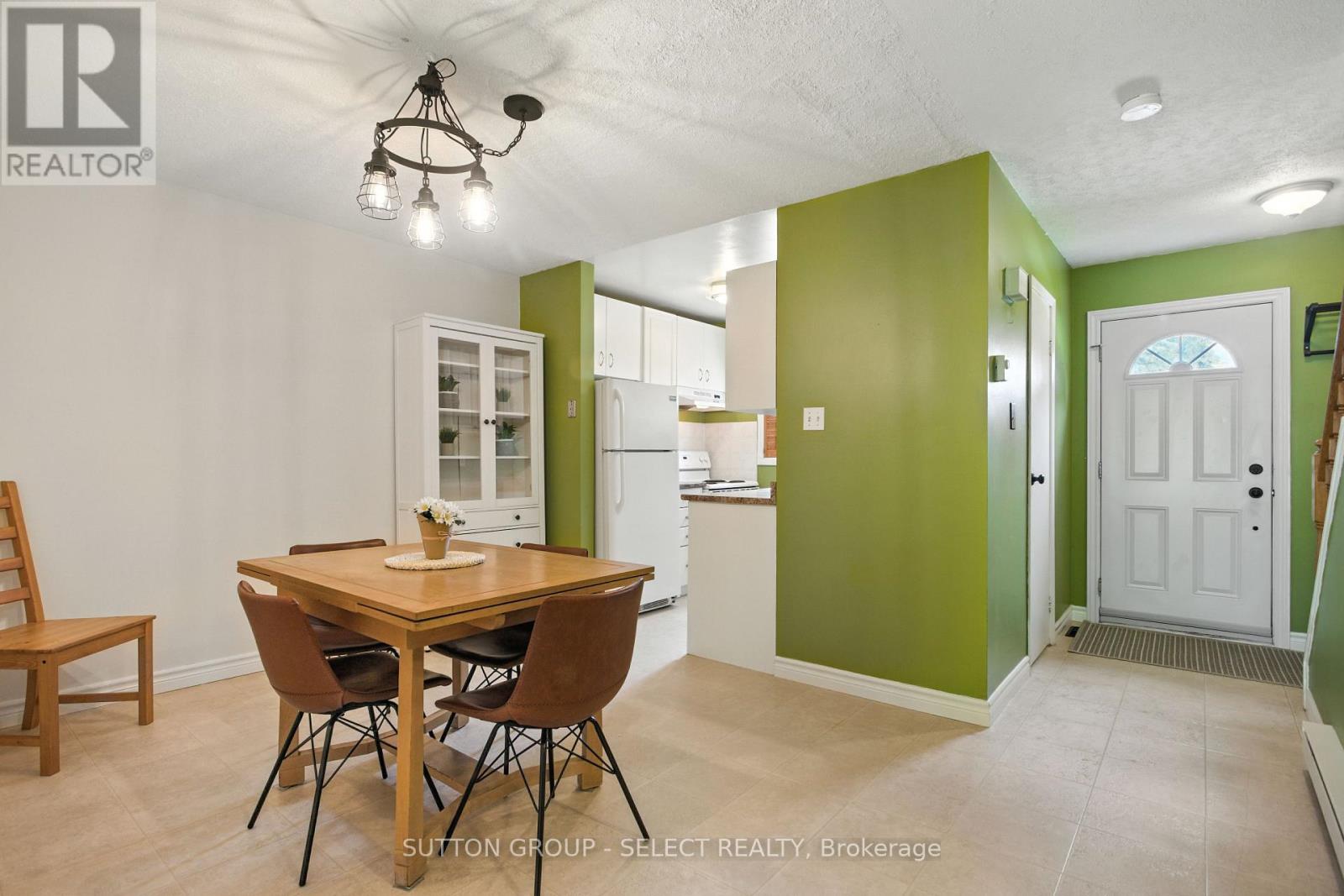Property at 121 - 166 SOUTHDALE ROAD W image 5