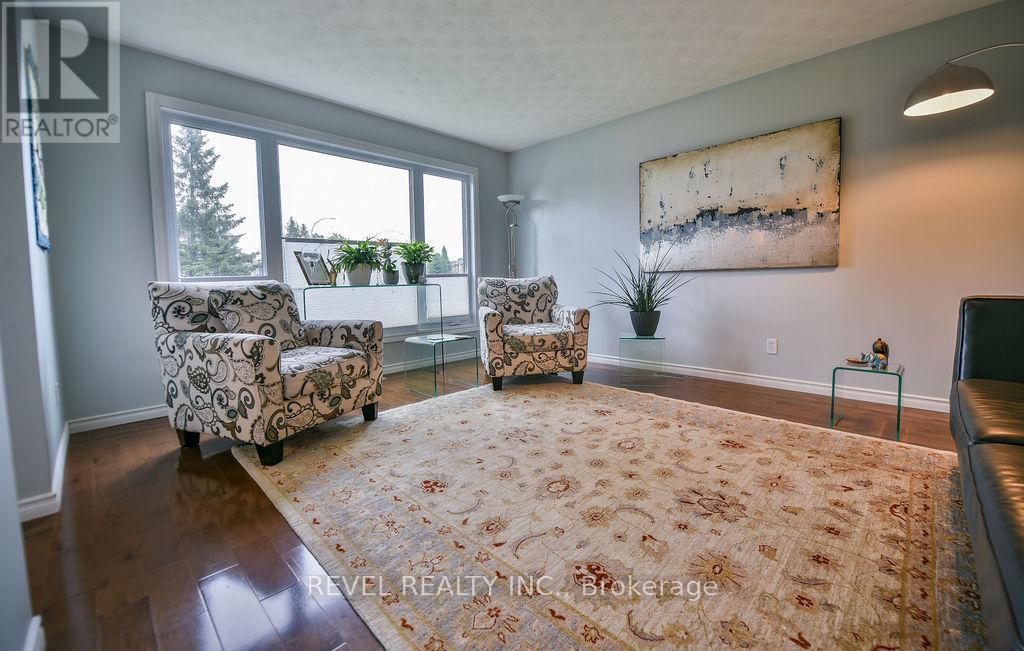 Property at 447 SHUB AVENUE image 2