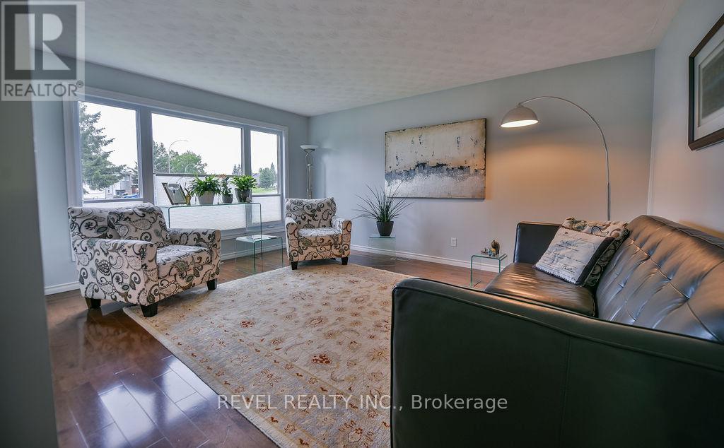 Property at 447 SHUB AVENUE image 3
