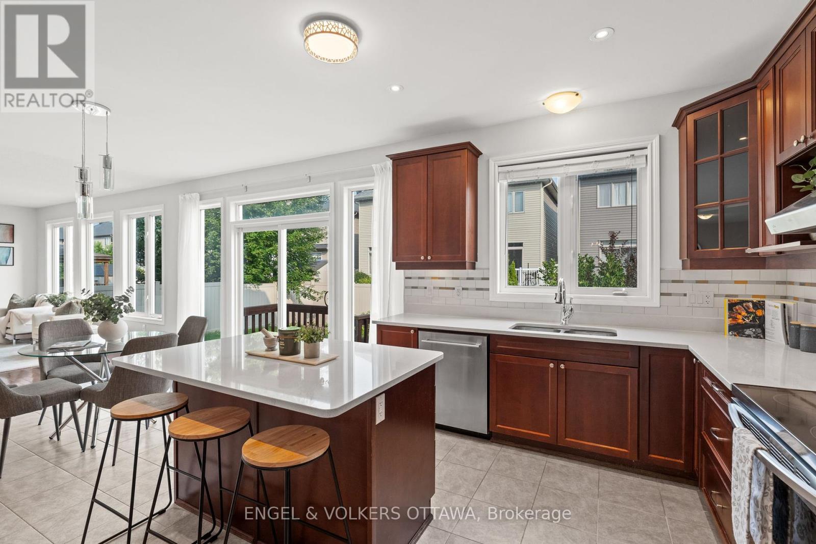 531 Bretby Crescent, Ottawa, Ontario  K2J 5P9 - Photo 11 - X12339155