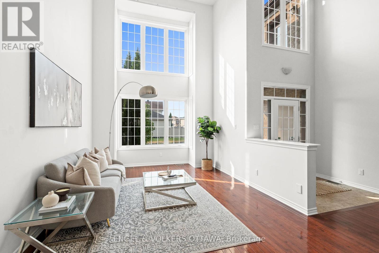 Property at 531 BRETBY CRESCENT image 4