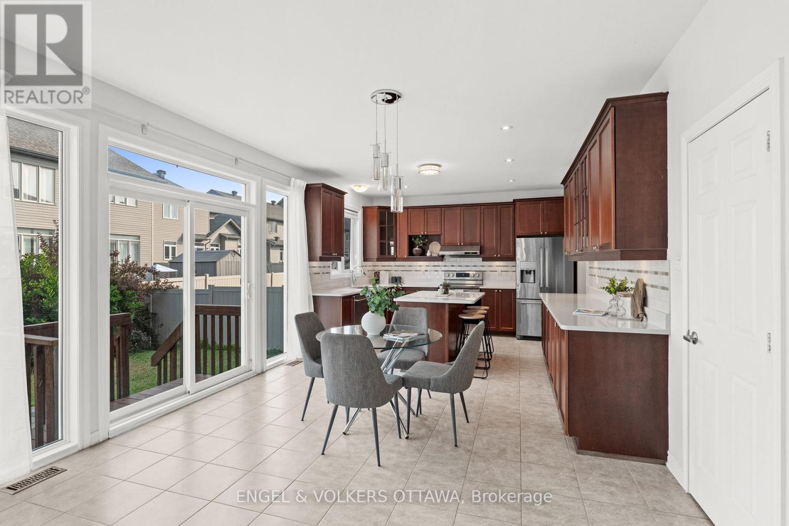 531 Bretby Crescent, Ottawa, Ontario  K2J 5P9 - Photo 8 - X12339155
