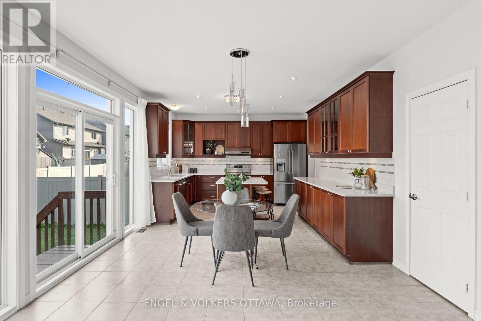 531 Bretby Crescent, Ottawa, Ontario  K2J 5P9 - Photo 9 - X12339155