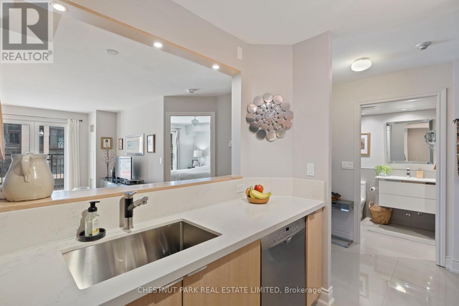308 - 1 Balmoral Avenue, Toronto, Ontario  M4V 3B9 - Photo 12 - C12339118