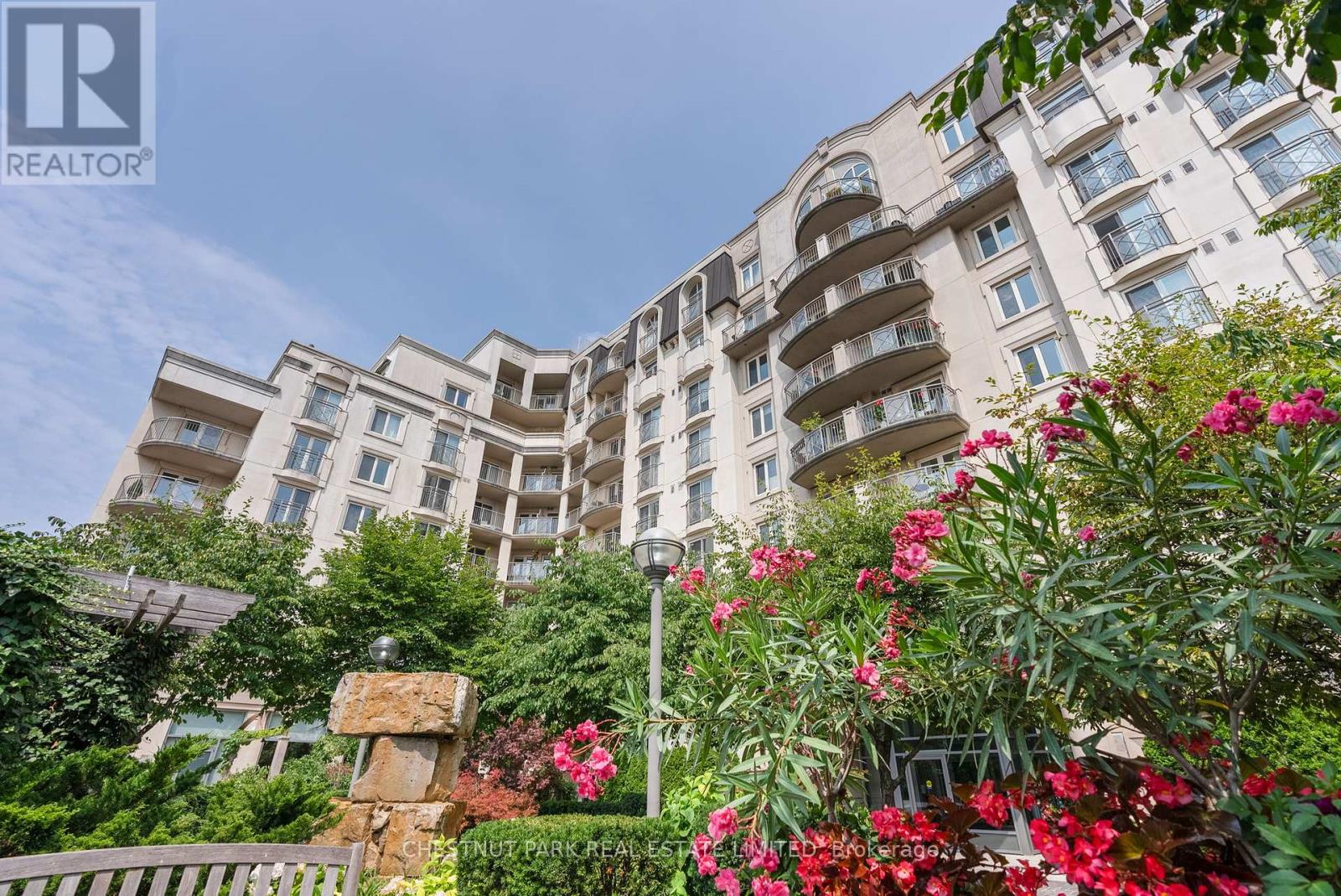 308 - 1 Balmoral Avenue, Toronto, Ontario  M4V 3B9 - Photo 4 - C12339118