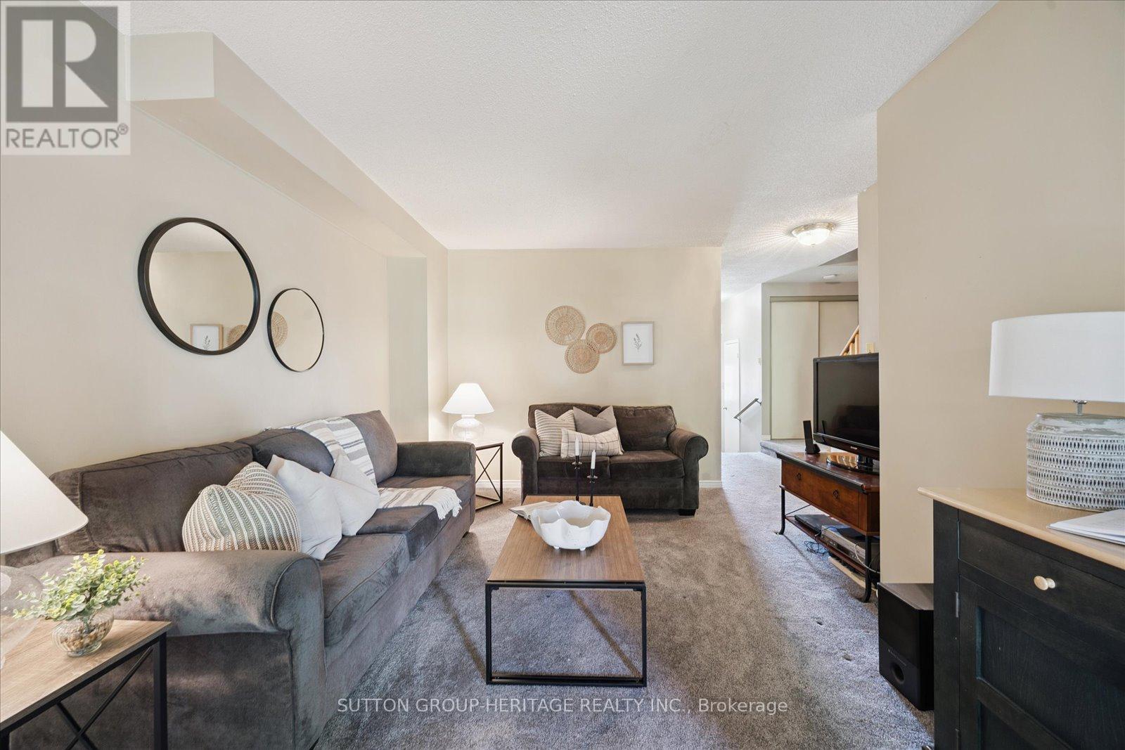 Property at 26 - 10 BASSETT BOULEVARD image 5